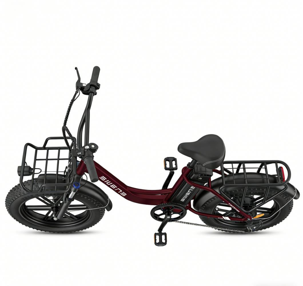 Ein burgunderrotes Klapp-E-Bike mit Vorder- und Rücklichtern sowie Gepäckträgern.