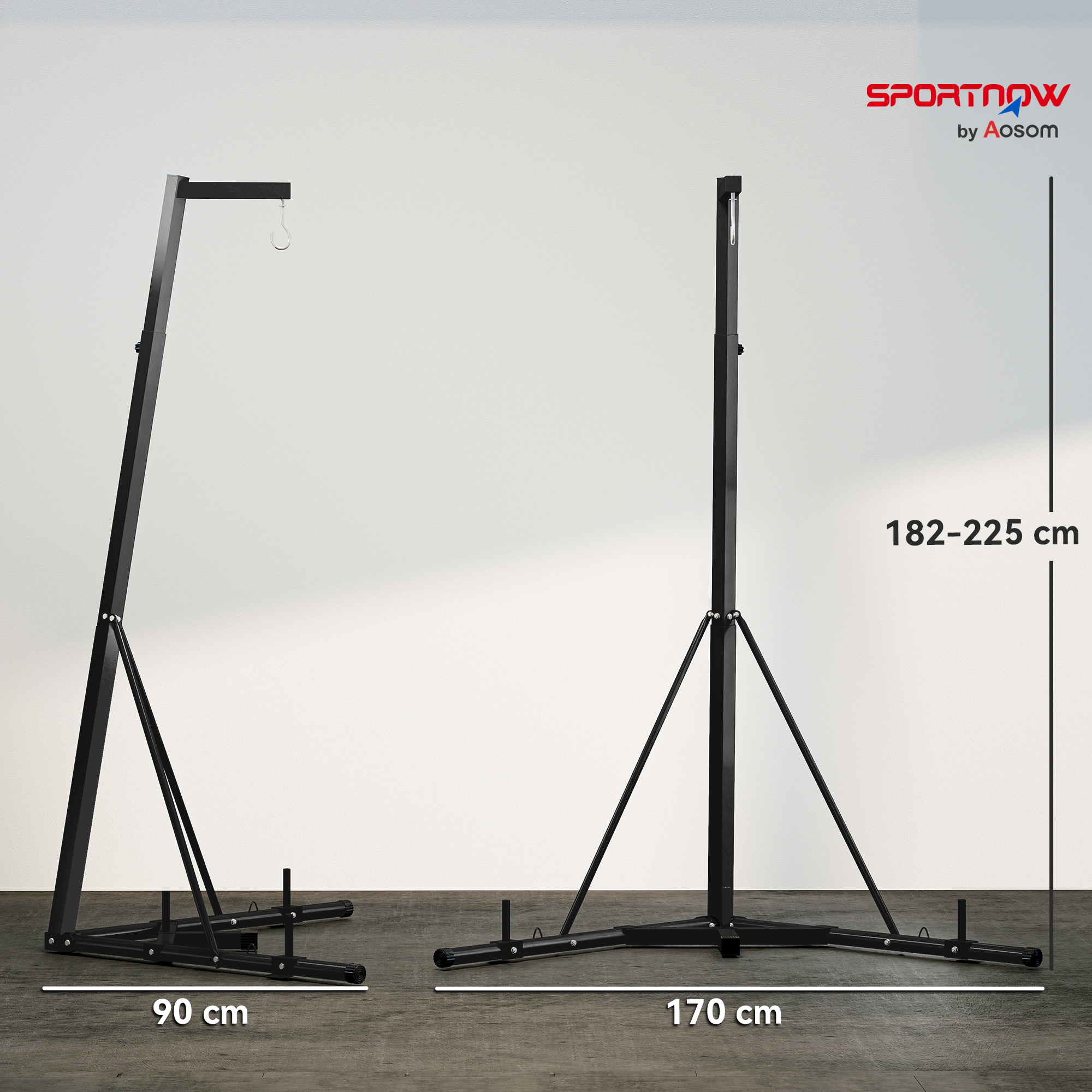 Dos soportes negros para sacos de boxeo en suelo gris. Uno mide 90 cm, el otro 170 cm.