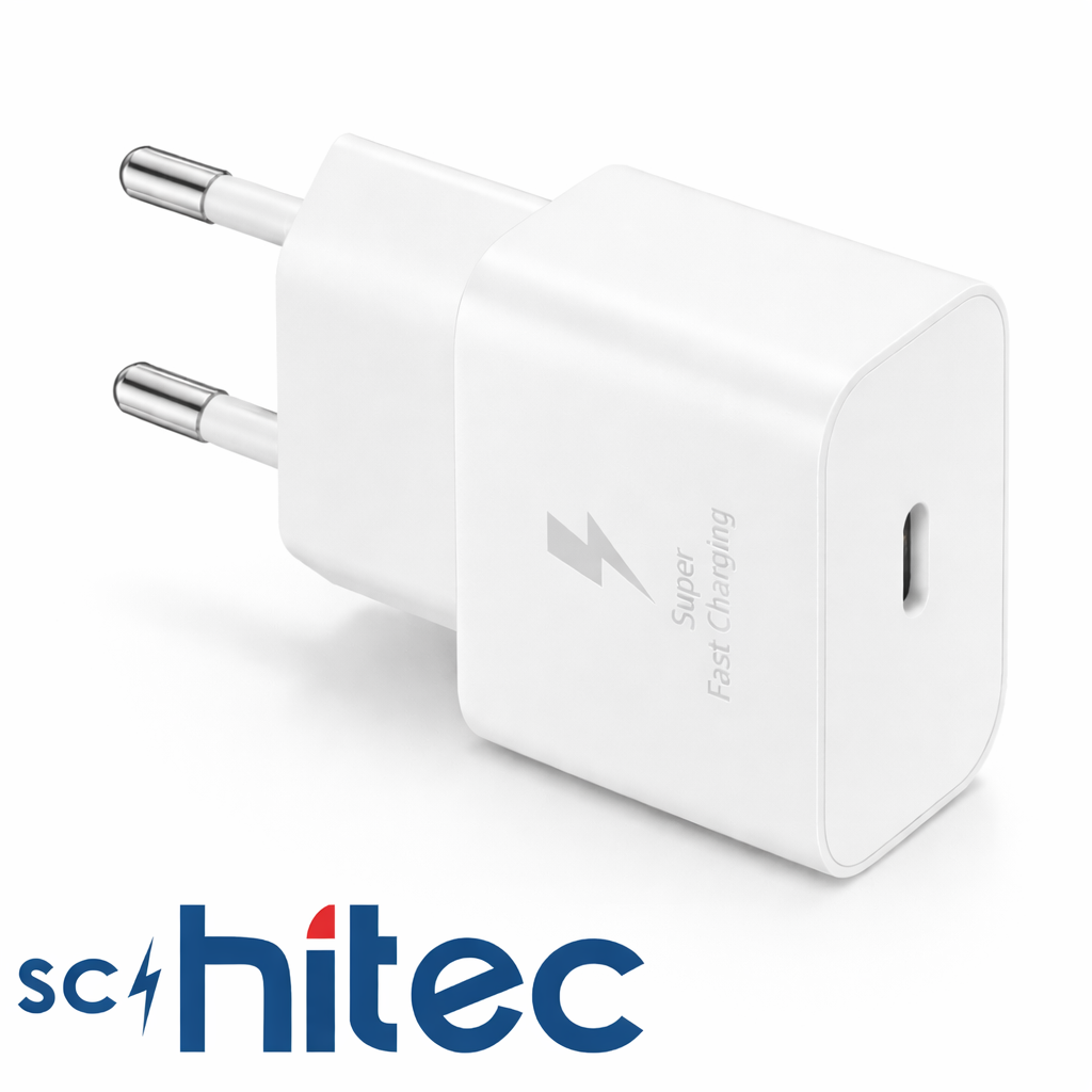 USB-C portlu ve Schitec logolu beyaz hızlı şarj adaptörü.
