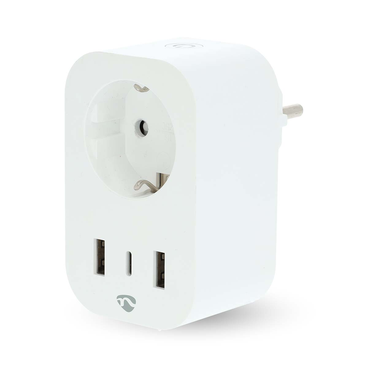 Een witte reisadapter met één stopcontact en twee USB-poorten.