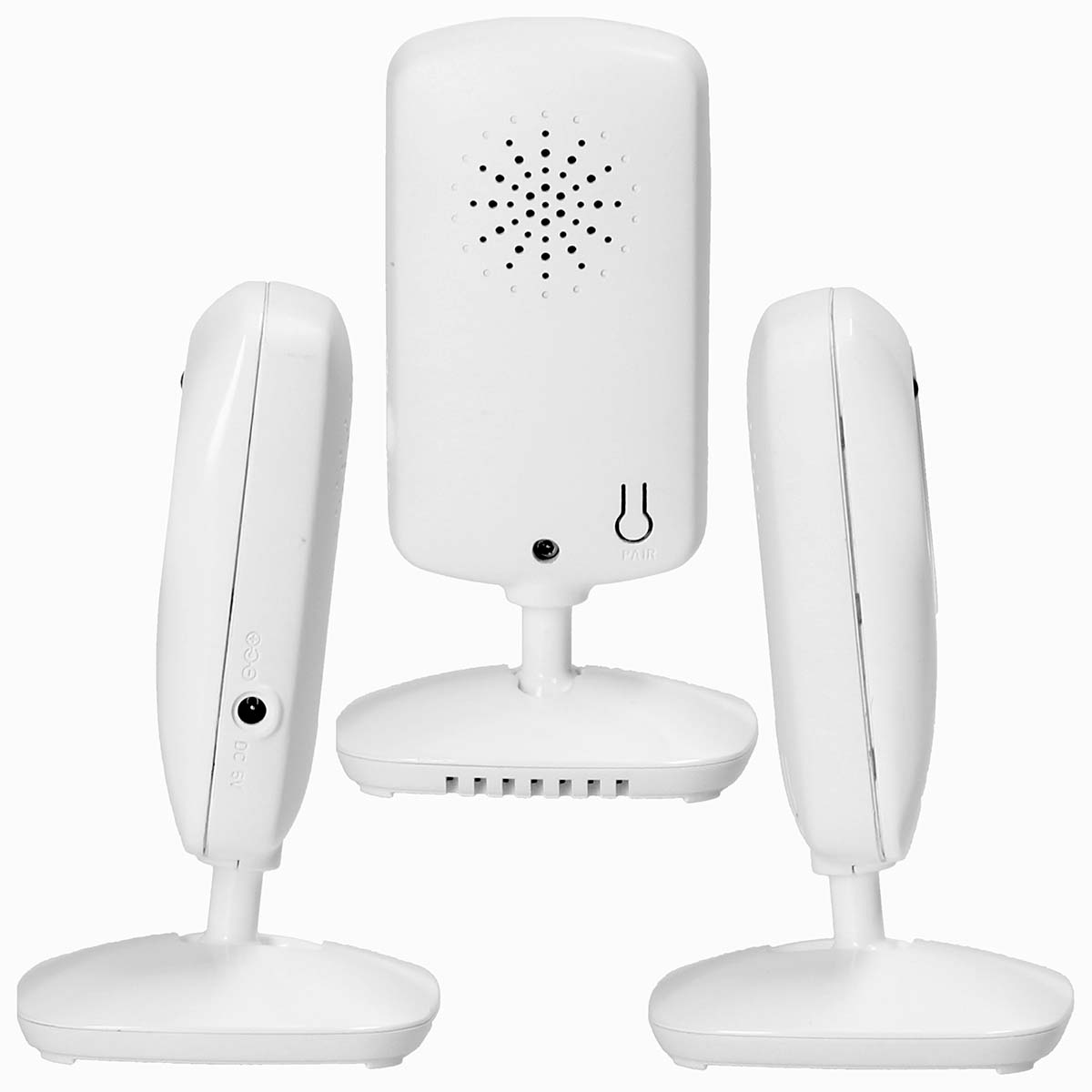 Drei weiße Babyphone-Einheiten auf weißen Ständern, mit Lautsprechergitter und Anschlüssen.