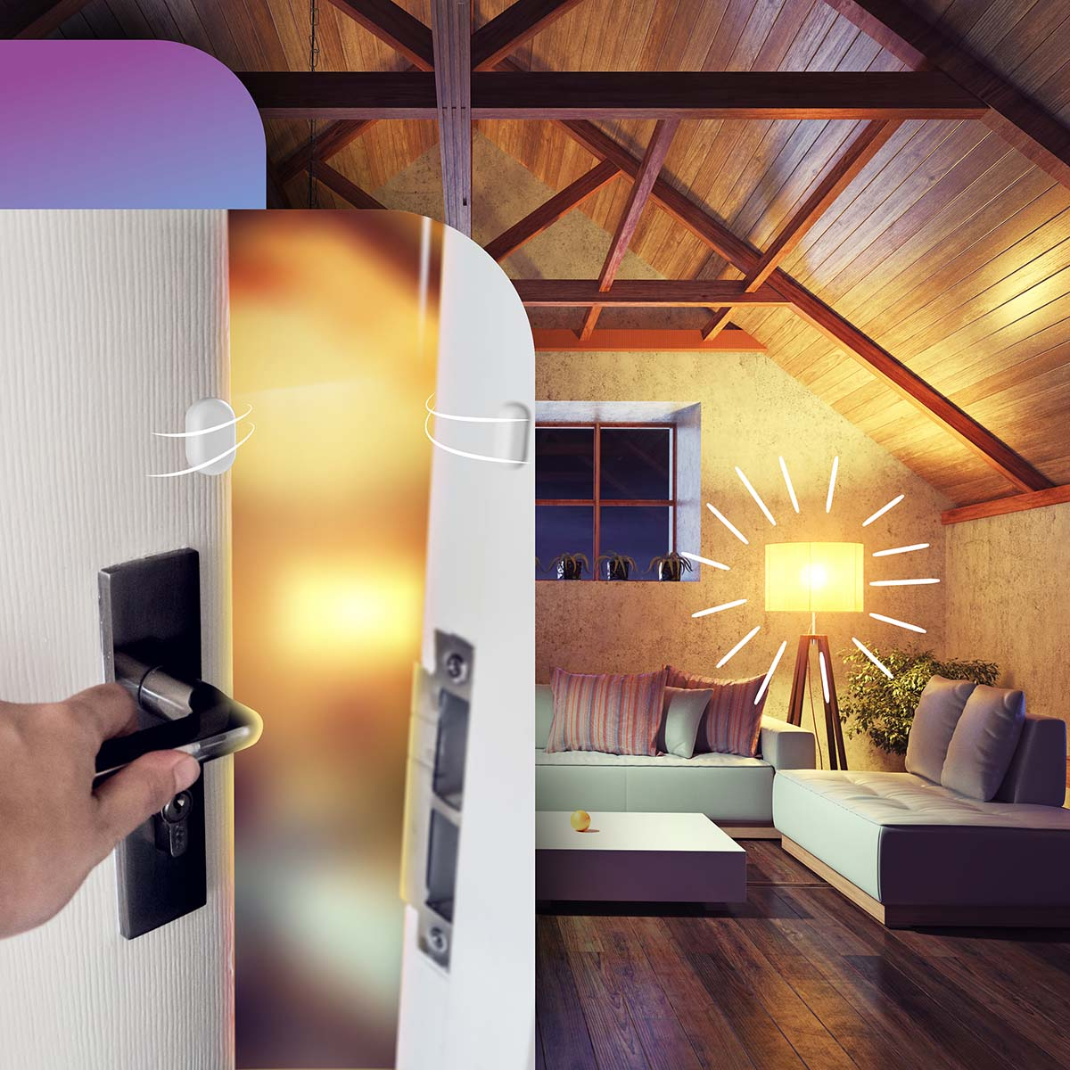 Eine Hand öffnet eine weiße Tür zu einem gemütlichen Dachboden-Wohnzimmer mit einem Lampenlicht.