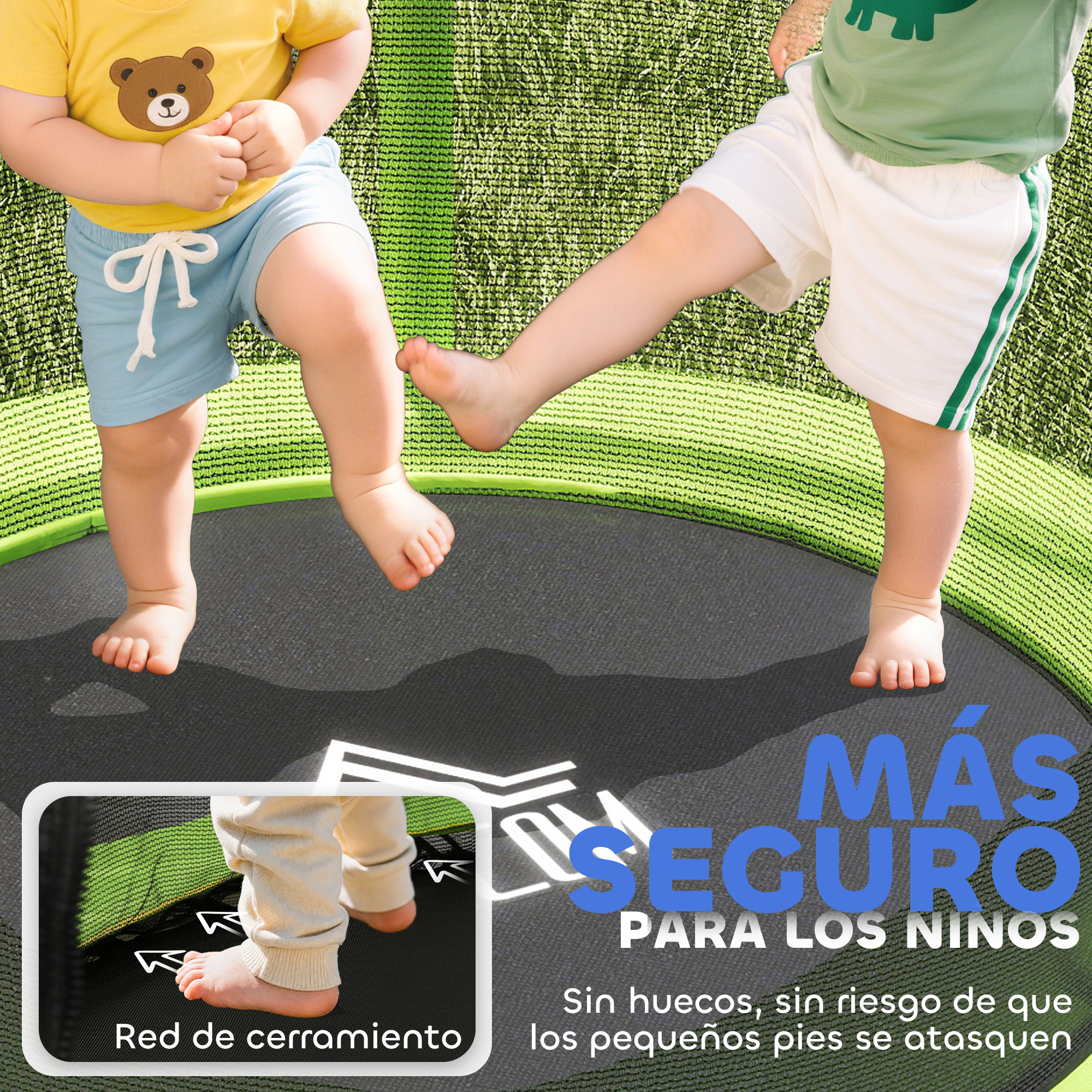 Dos niños pequeños en una cama elástica con red. Uno lleva una camiseta de oso.