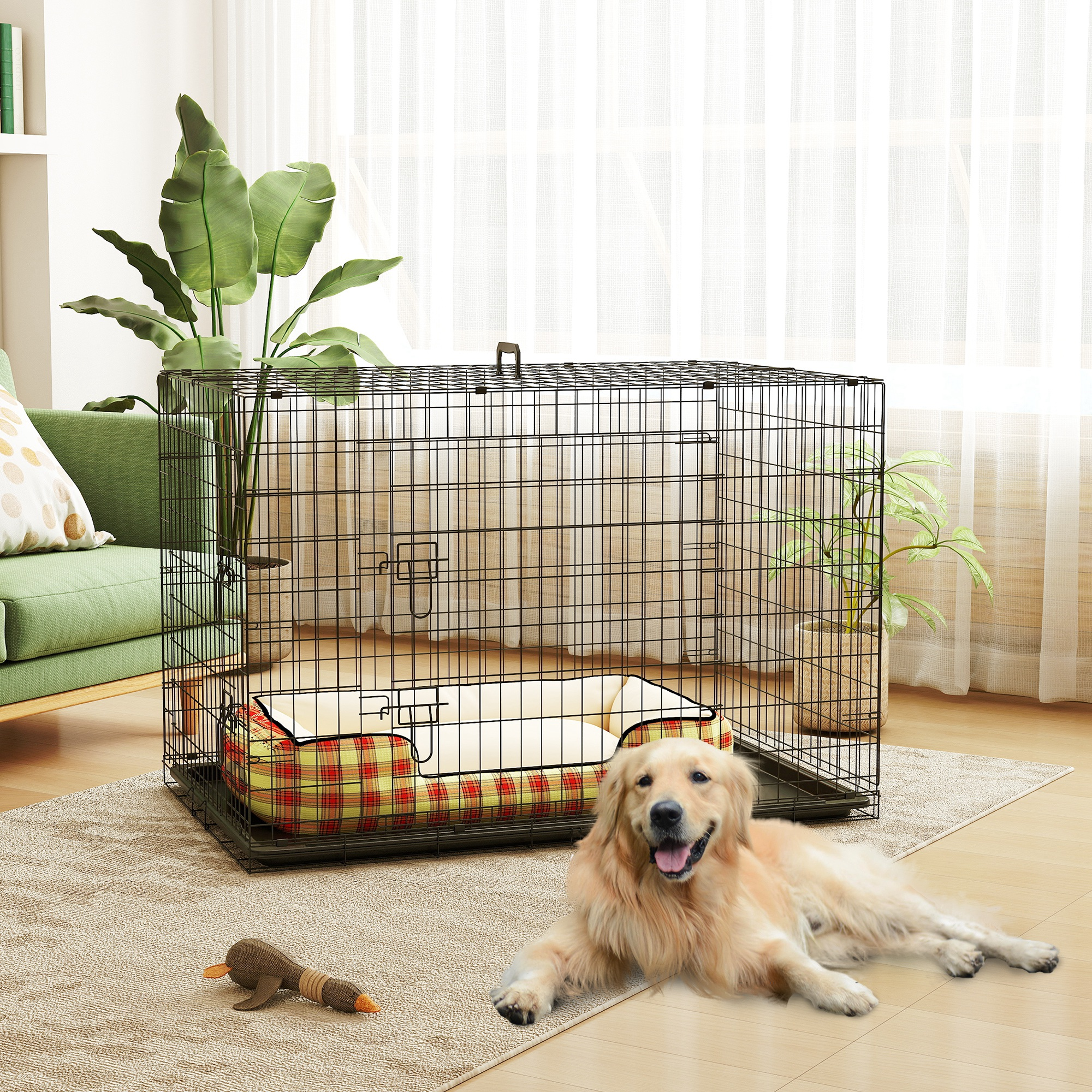 Un golden retriever yace junto a una jaula para perros con una cama.