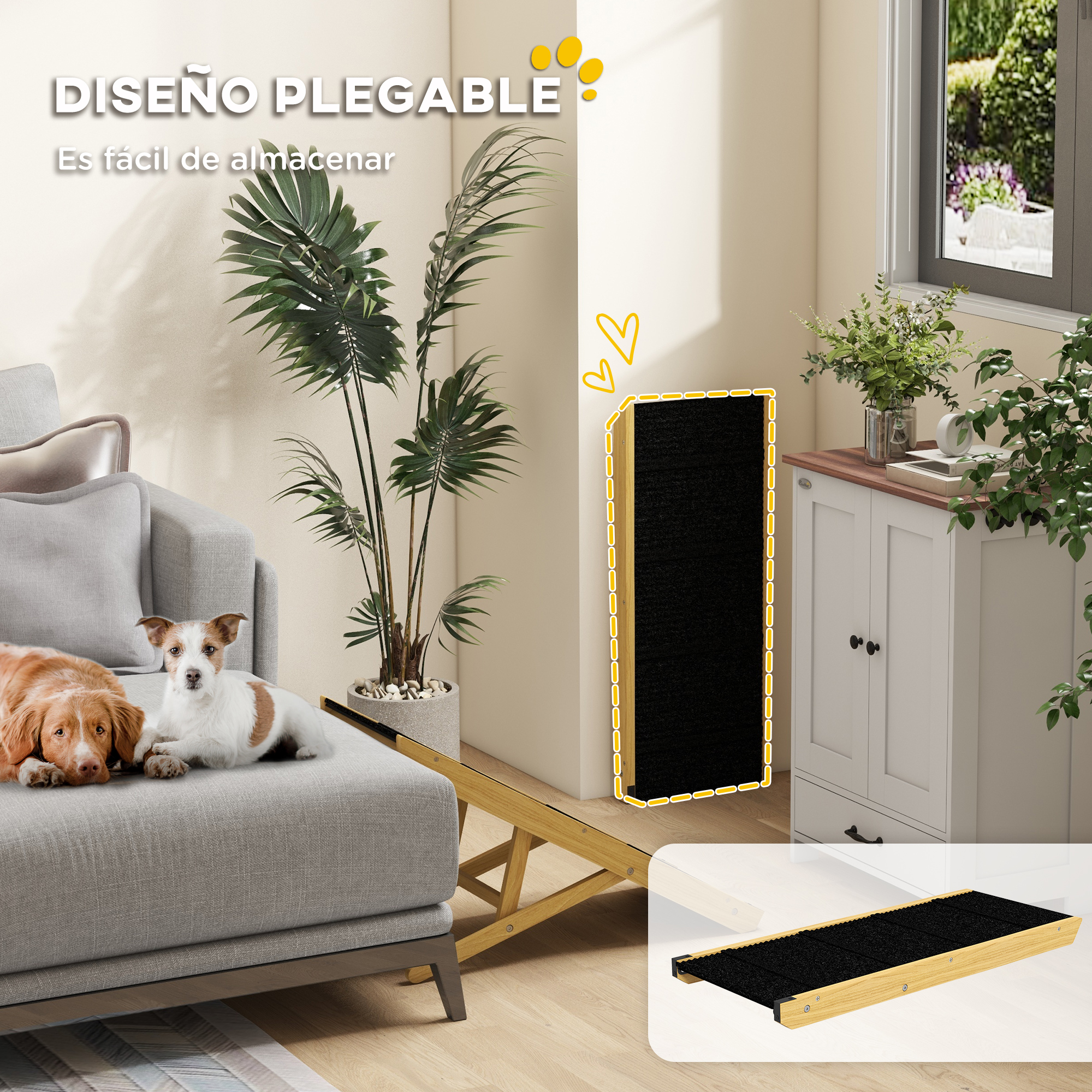 Dos perros descansan en un sofá gris. Una rampa de madera para mascotas junto a una planta alta.