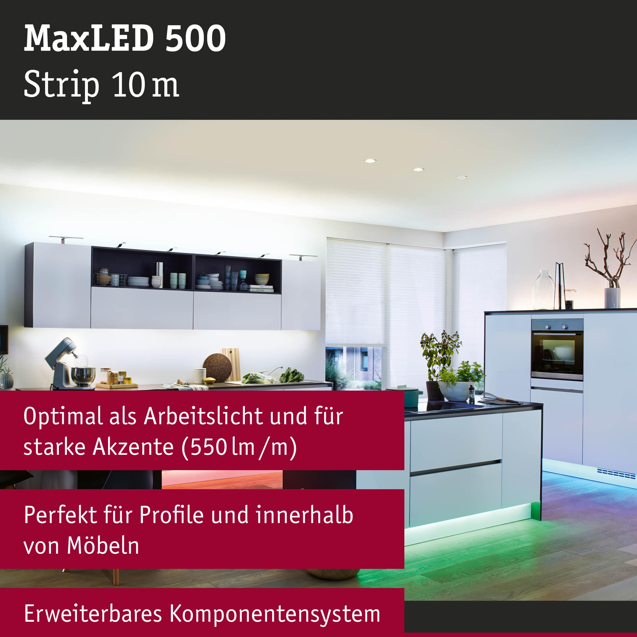 Moderne Küche mit LED-Streifen, die bunte Akzente setzen.