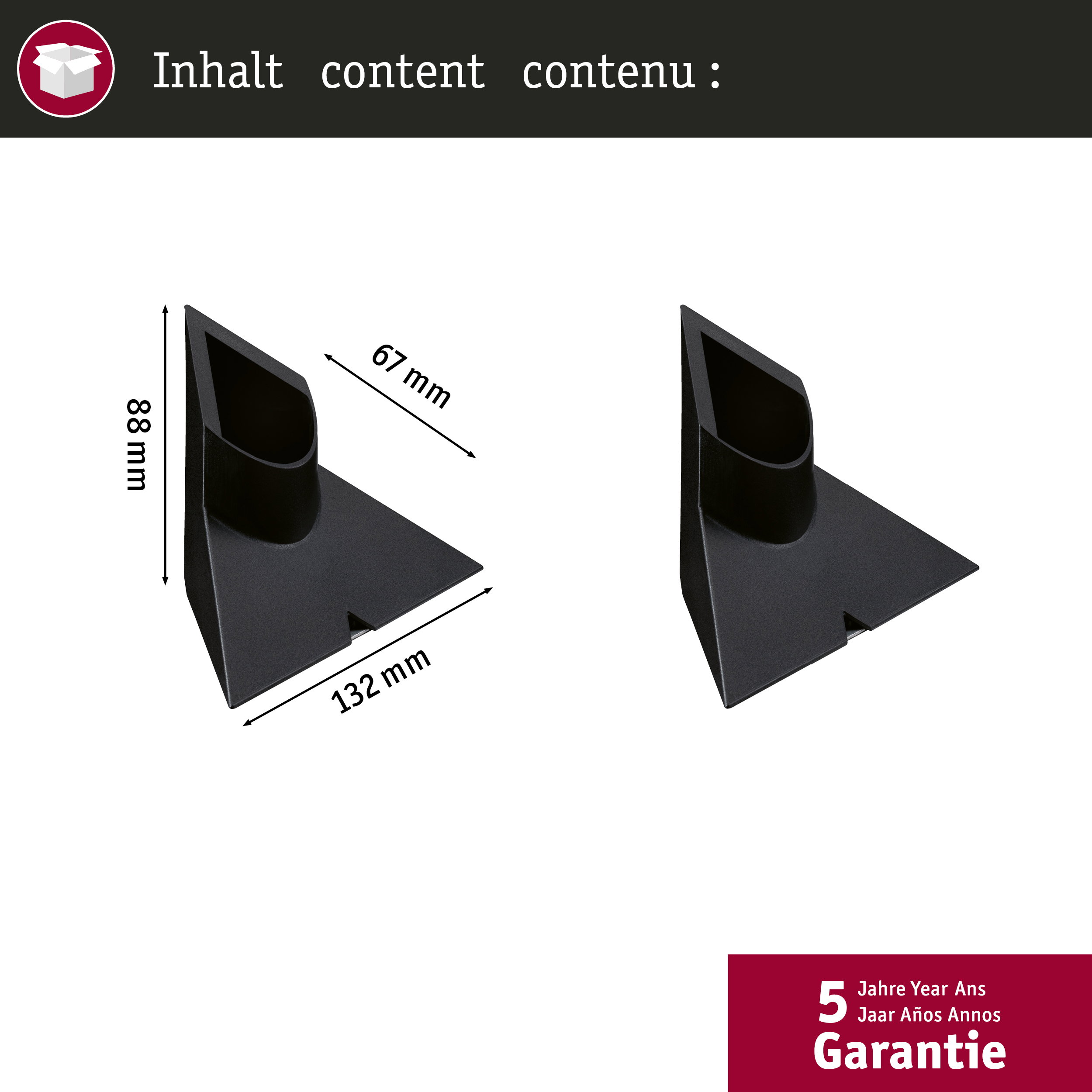 Due staffe angolari nere con dimensioni 88x132x67 mm su sfondo bianco.