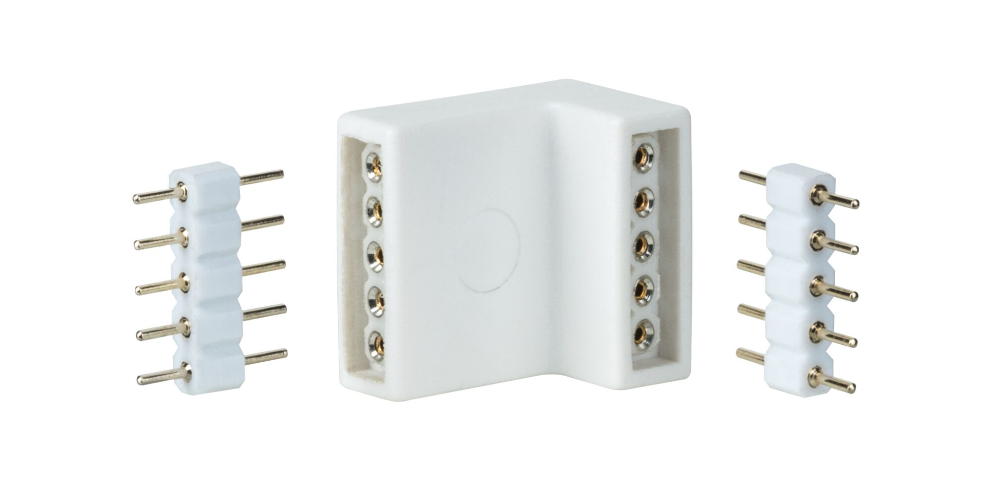 Weiße L-förmige Ecke und zwei Stecker mit goldenen Pins auf weißem Hintergrund.