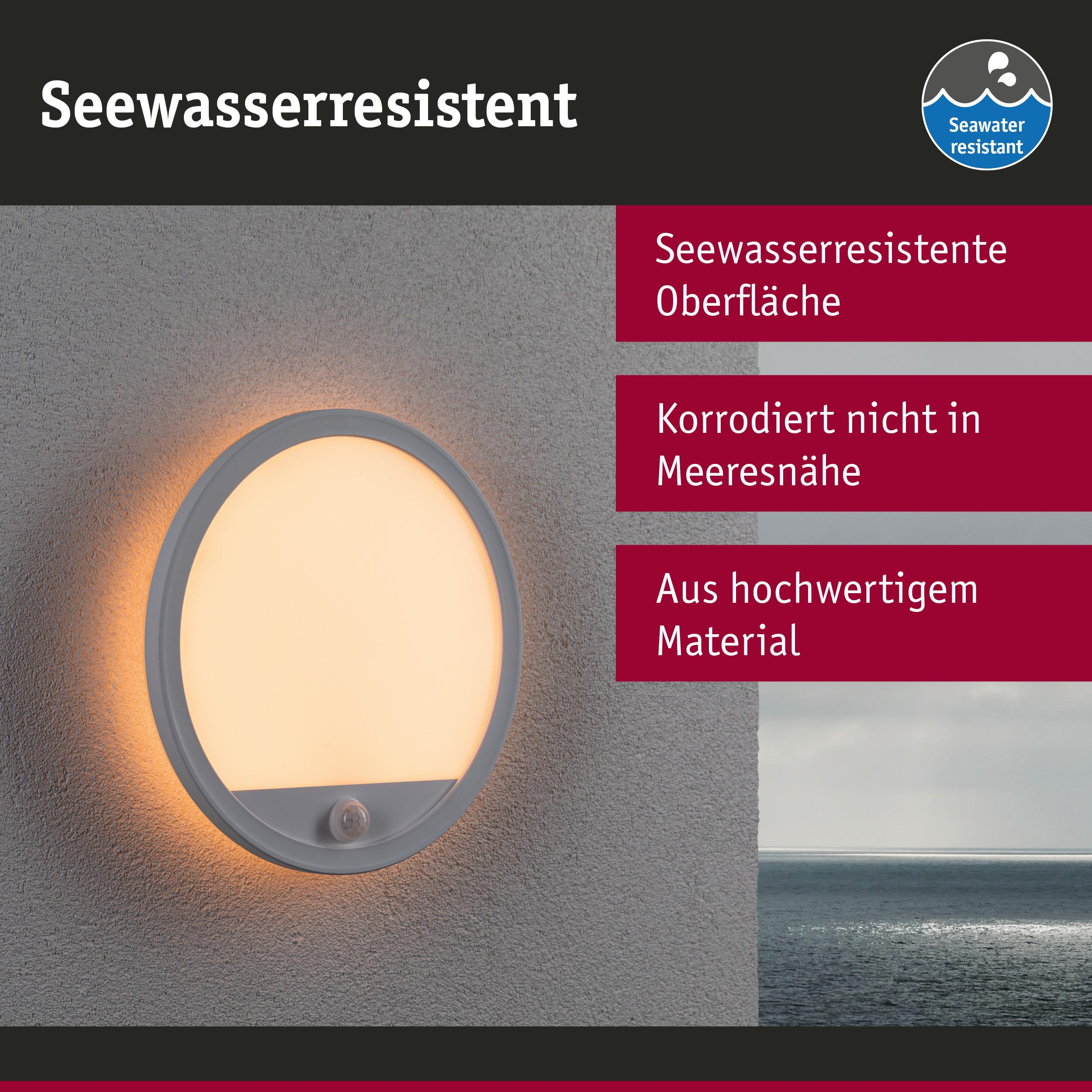 Graue Außenleuchte mit Bewegungsmelder, seewasserbeständig.