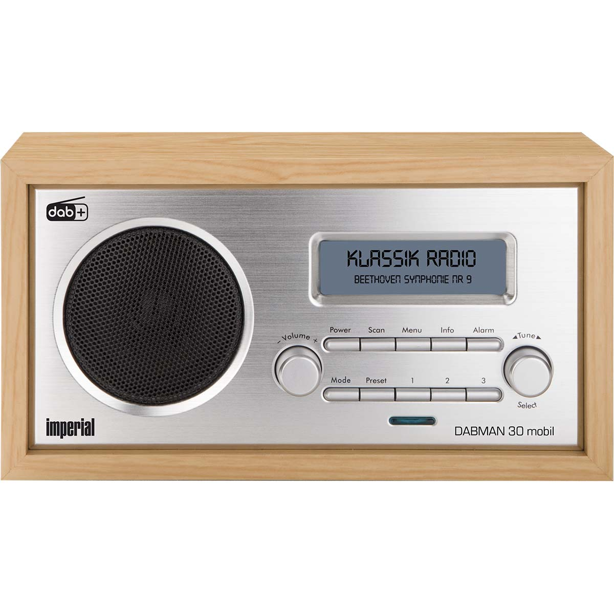 Een radio met houten frame, zilveren voorkant, luidspreker, display en knoppen.