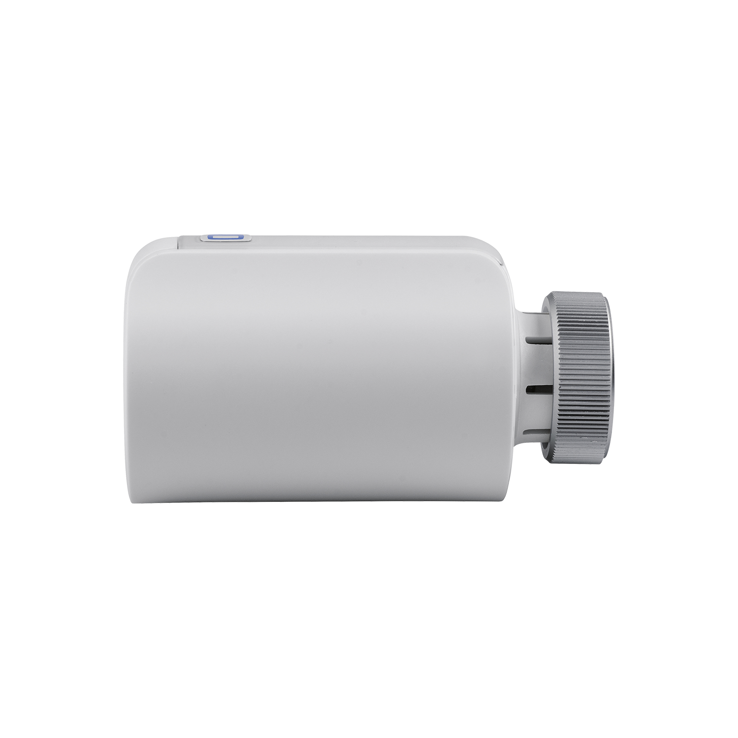 Ein weißer smarter Thermostat mit silbernem Zifferblatt rechts und blauer Taste oben.