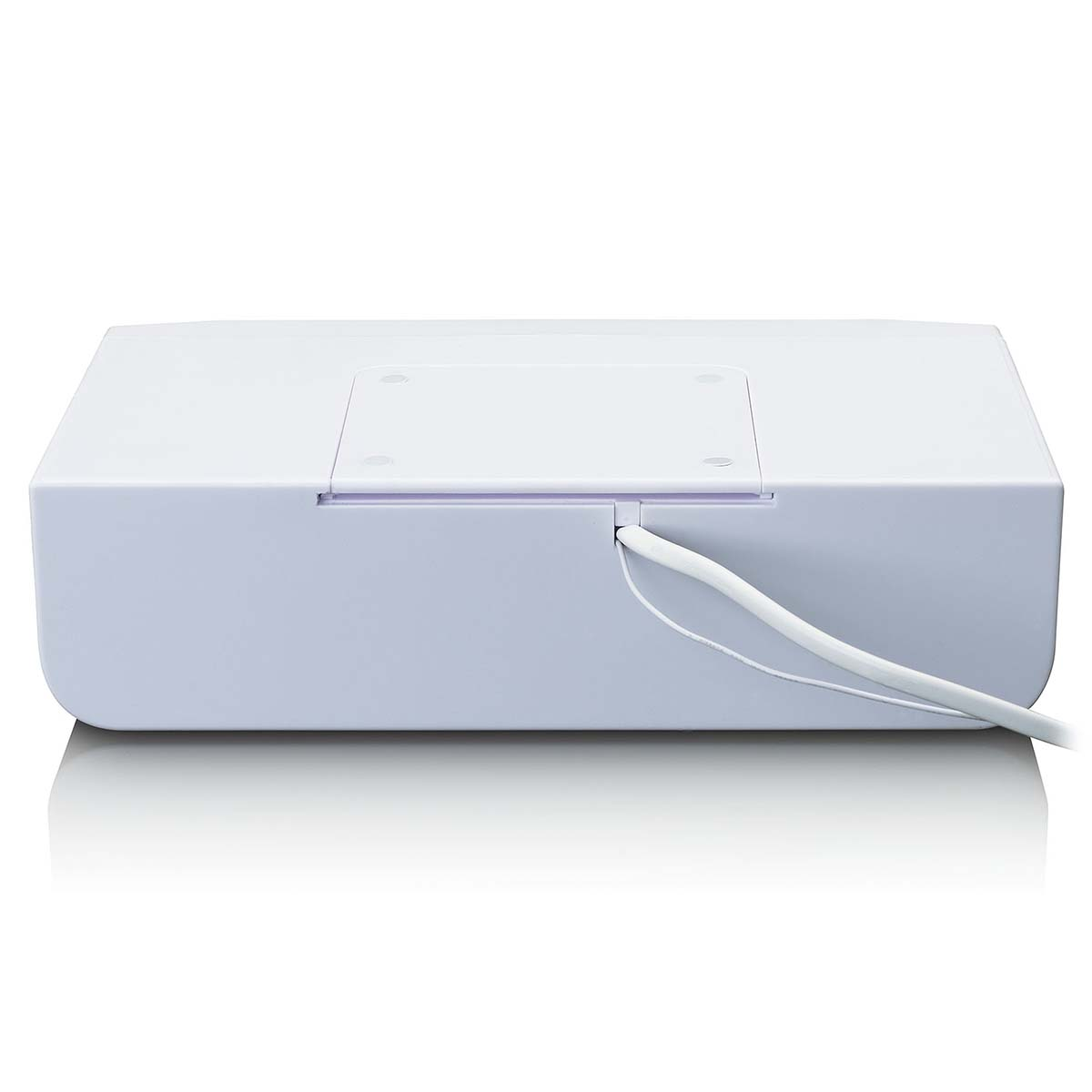 Białe urządzenie elektroniczne z białym kablem wychodzącym z boku.