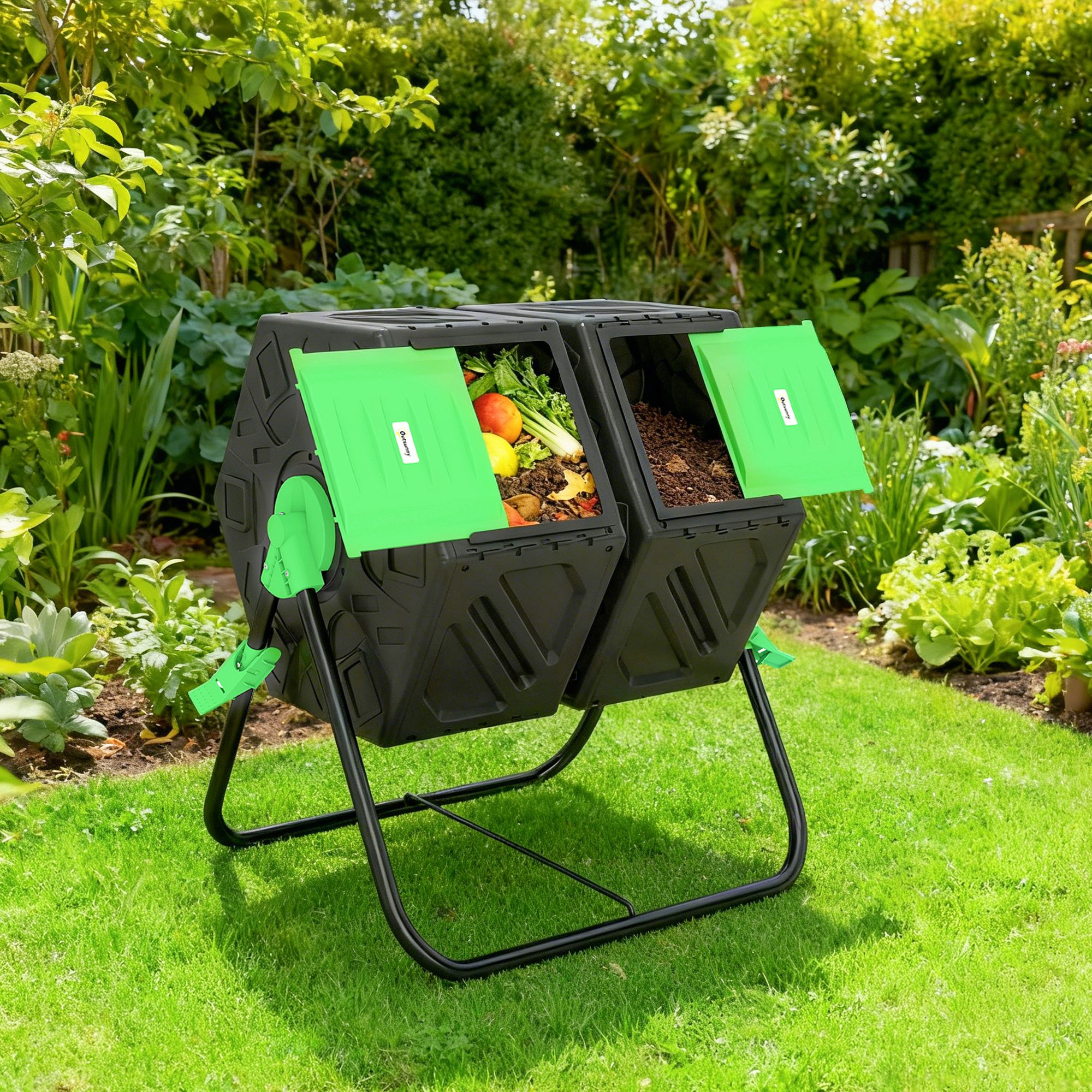 Un compostador negro con tapas verdes se asienta en un jardín.