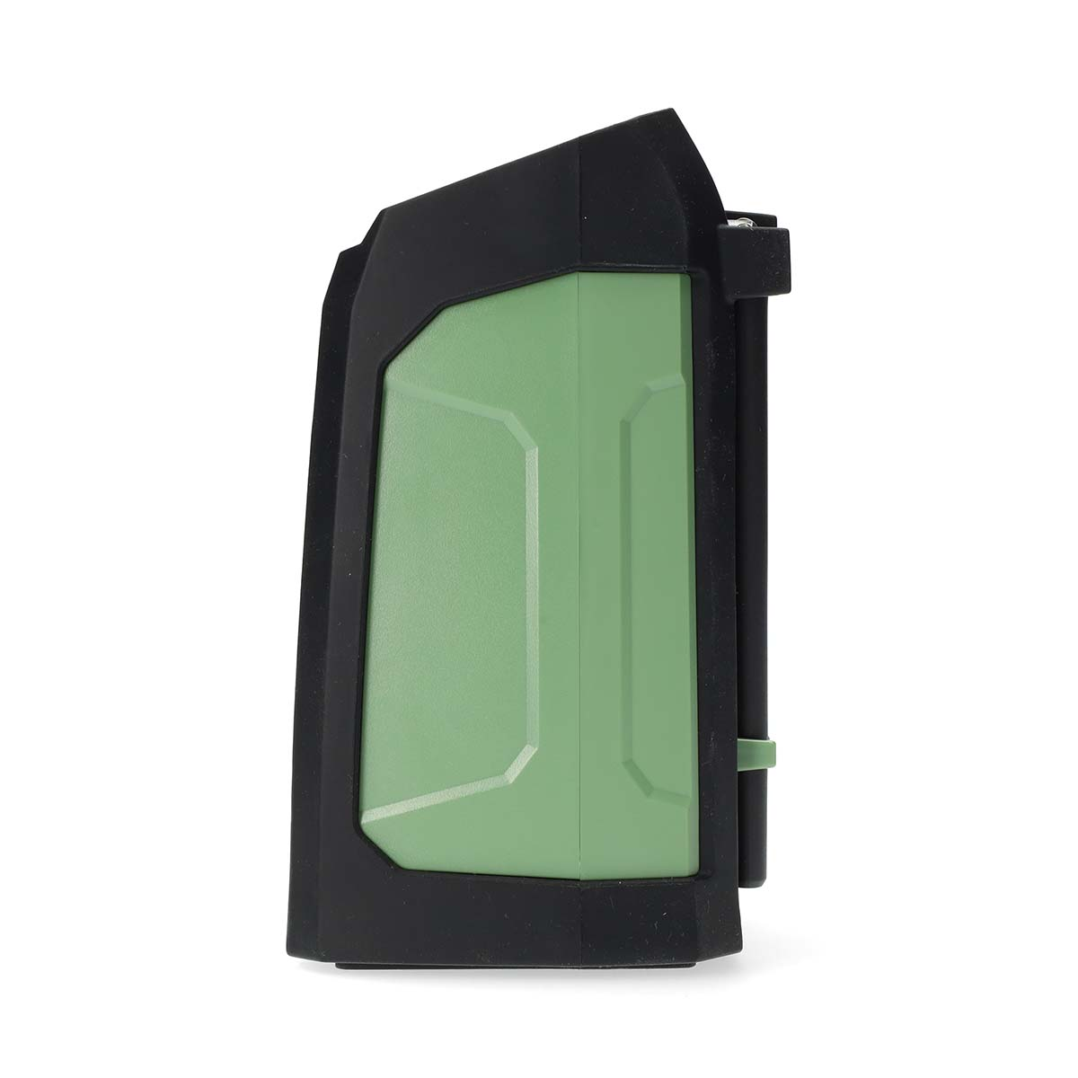 Carcasa negra con frente verde, sobre fondo blanco.