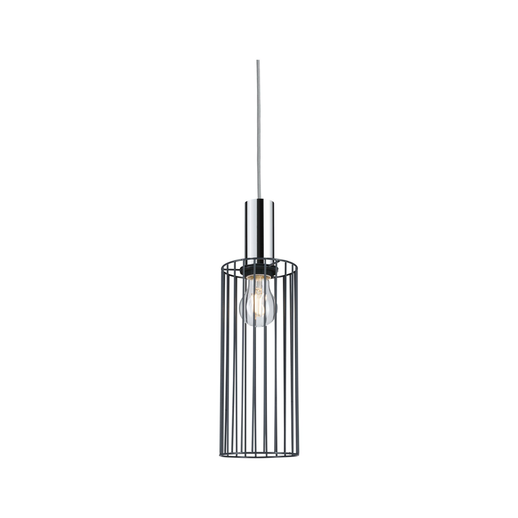 Eine Pendelleuchte mit einem schwarzen Metallkäfig und einem sichtbaren Leuchtmittel.