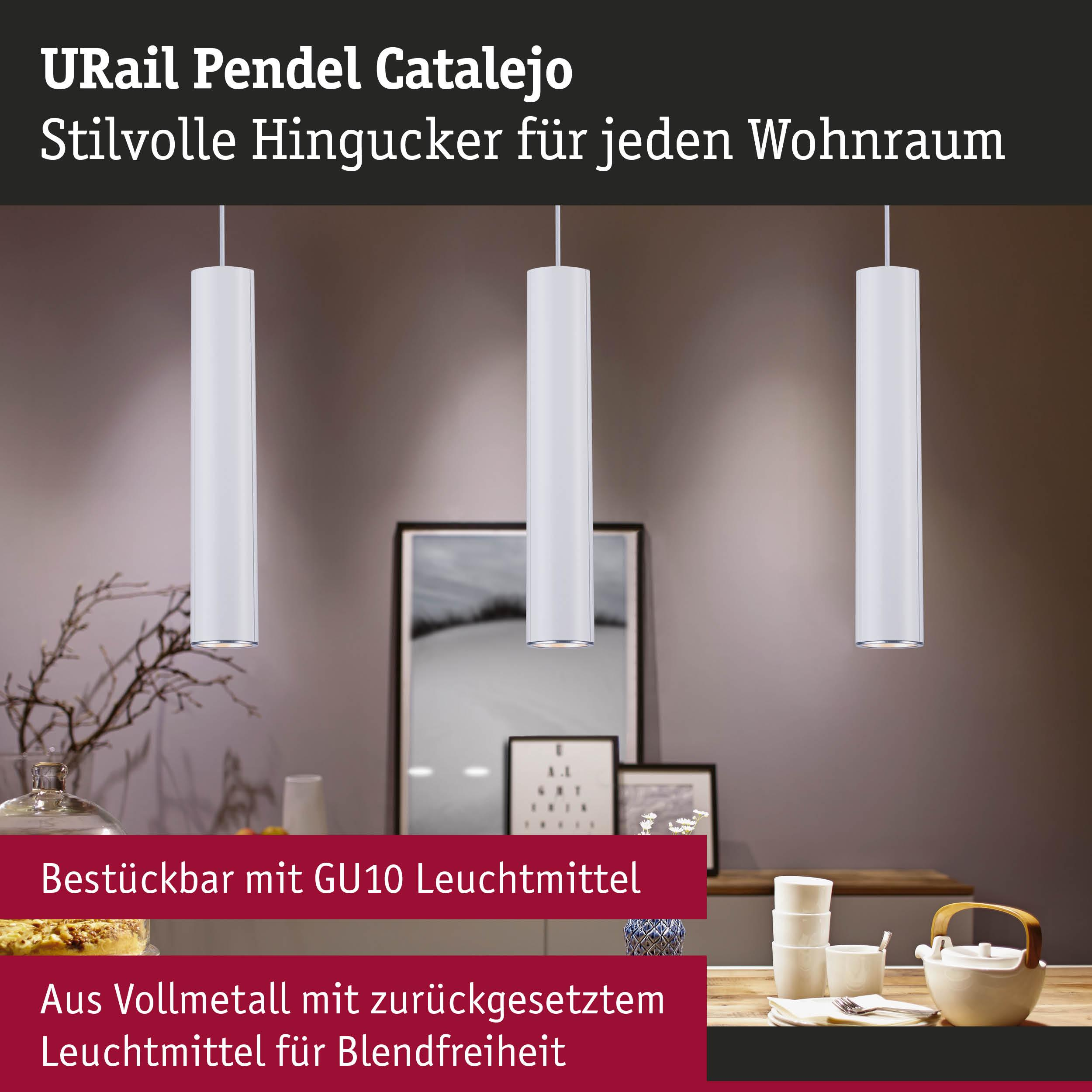 Drei weiße Pendelleuchten hängen über einem Tisch mit Geschirr. Text im Bild.