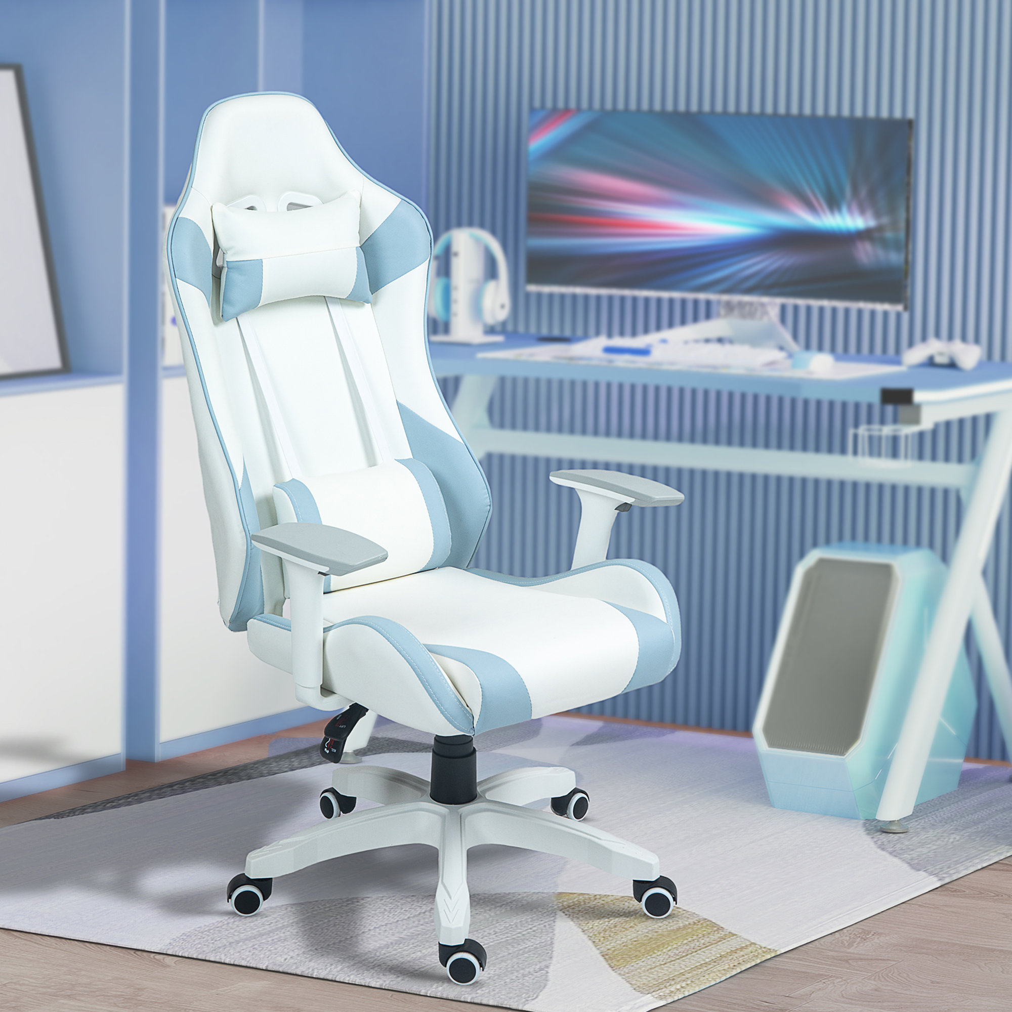Una silla gamer blanca con detalles azules se sienta frente a un escritorio con monitor.