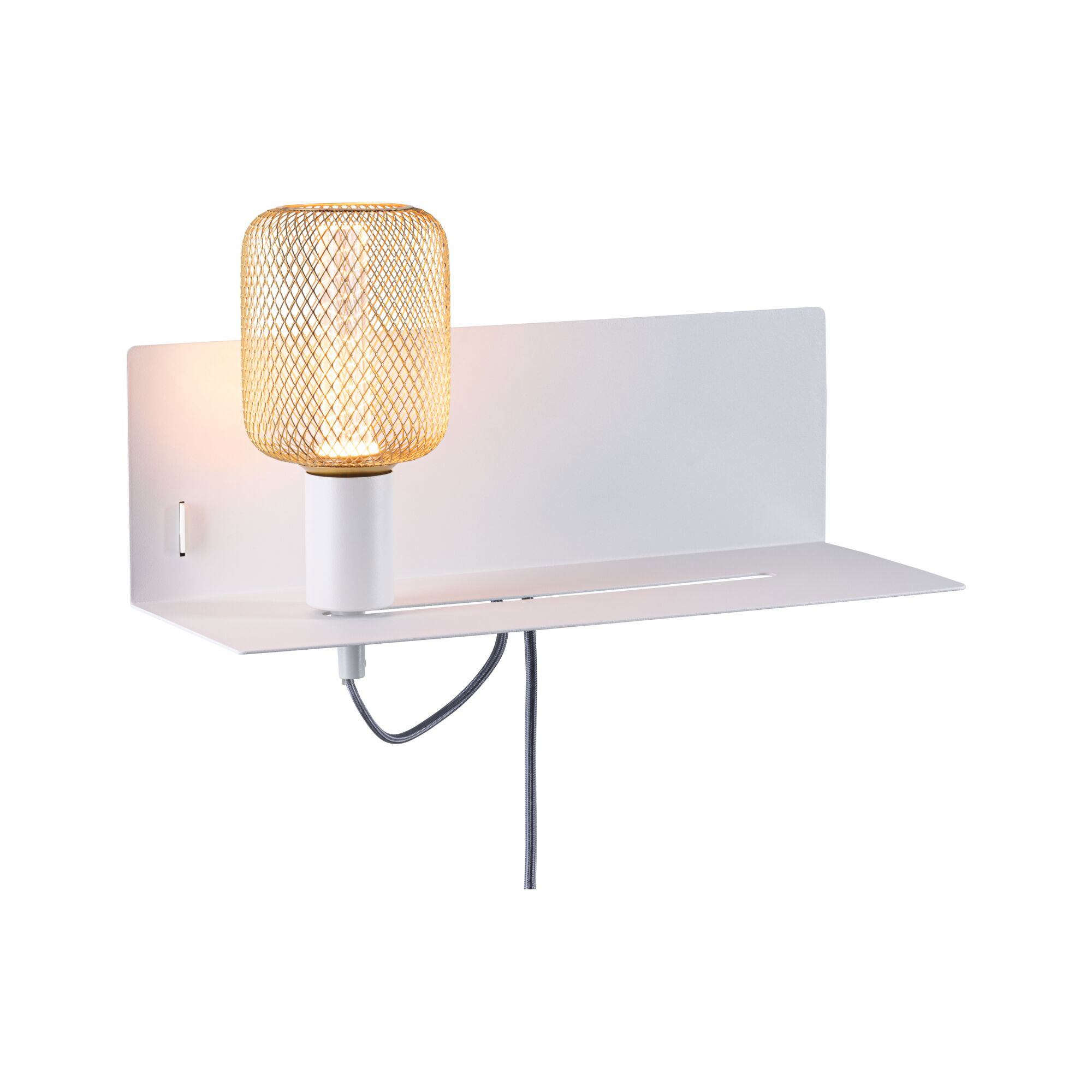 Biała lampa ścienna ze złotym kloszem z siatki drucianej.