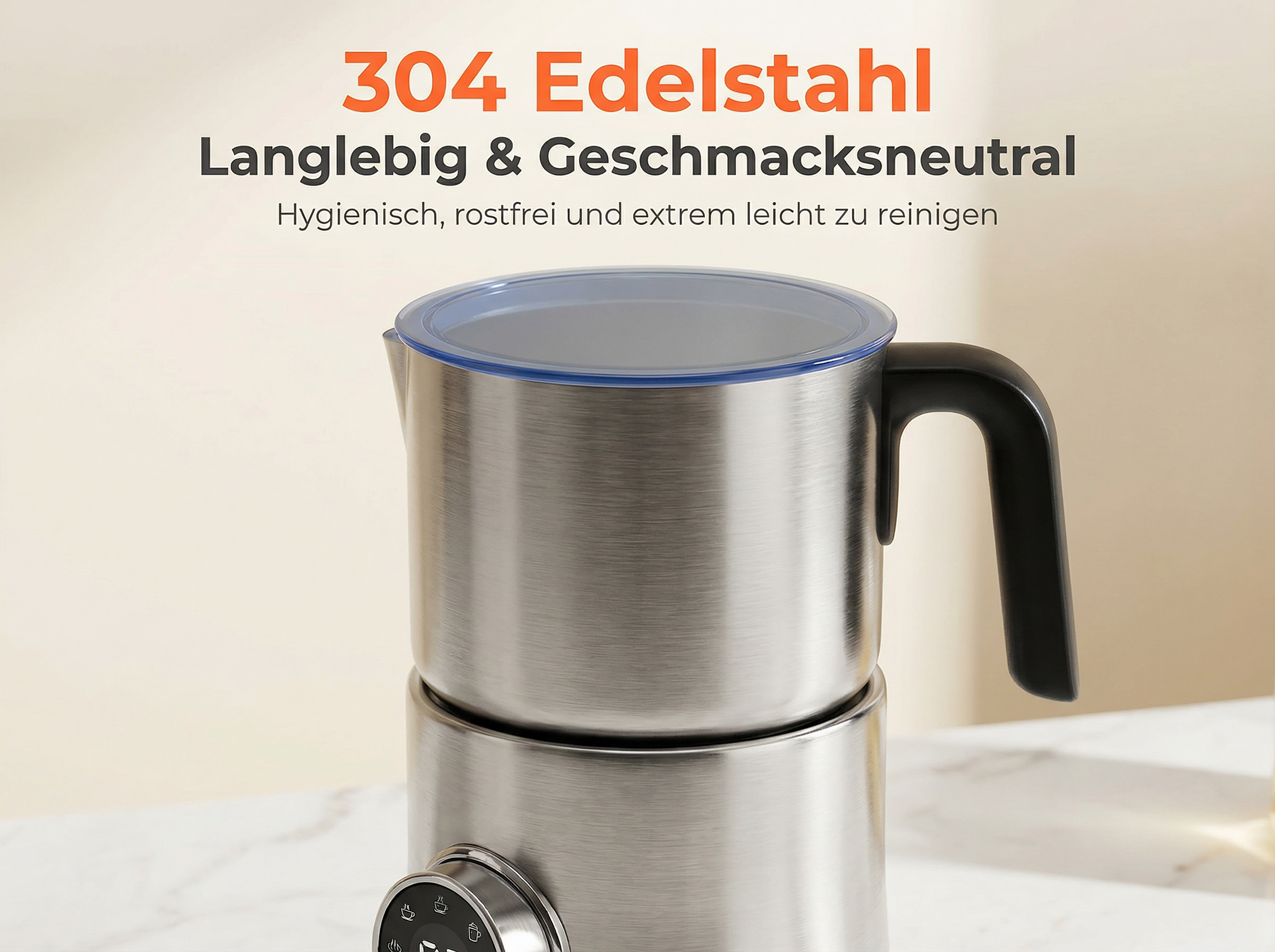 Edelstahl-Milchaufschäumer mit blauem Deckel und schwarzem Griff.