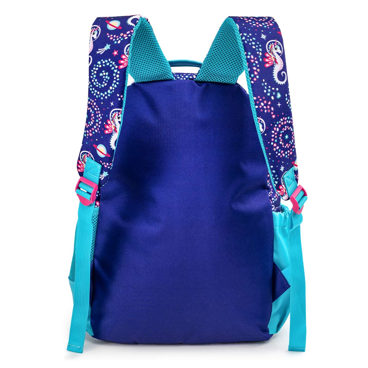 Vista trasera de una mochila azul con estampado espacial y de unicornio en las correas.