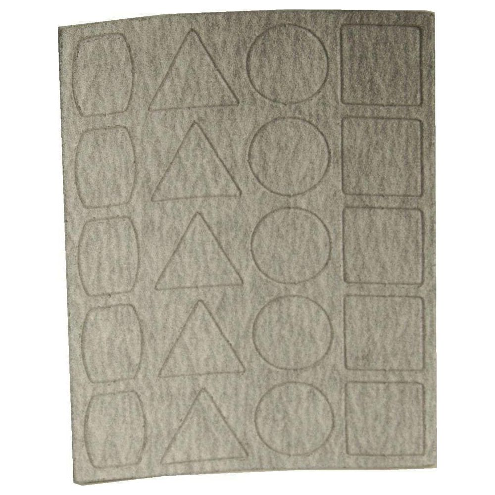Graue Matte mit eingeprägten geometrischen Formen: Dreiecke, Kreise und Quadrate.