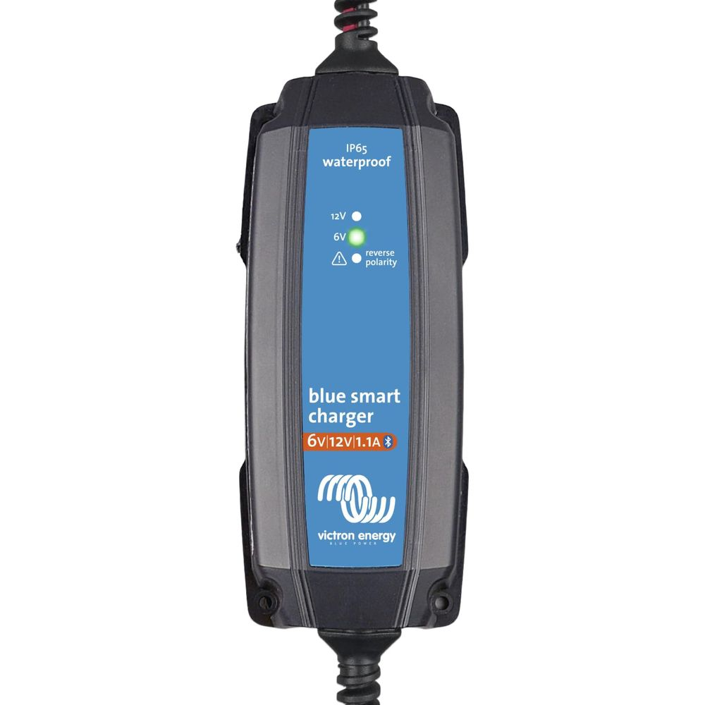 Caricabatterie Blue Smart impermeabile, 6V/12V 1.1A, con LED.