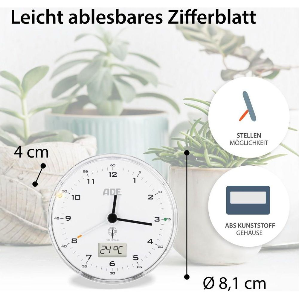 Ein weißes Zifferblatt mit schwarzen Zeigern und digitaler Anzeige.