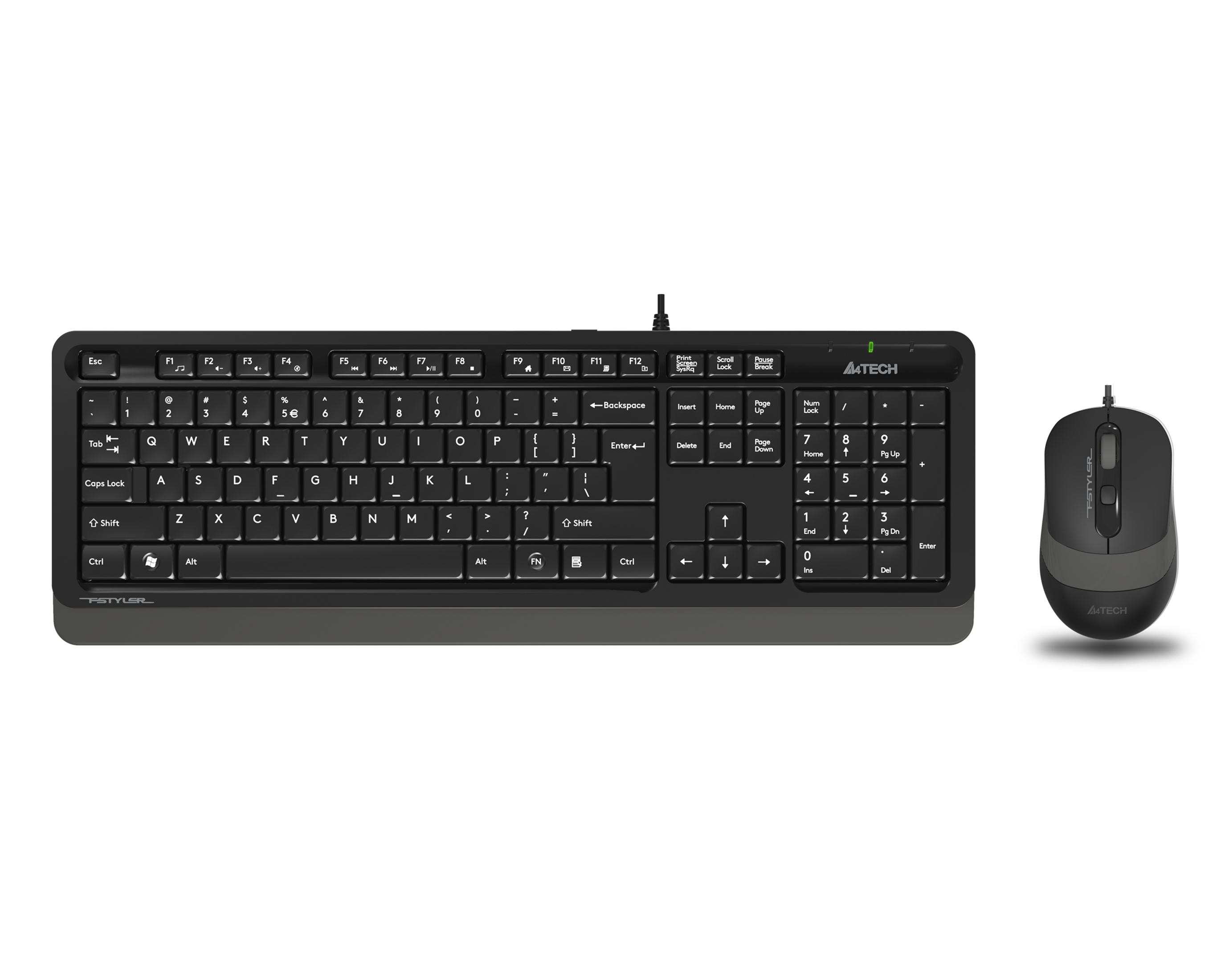 Beyaz arka plan üzerinde siyah bir A4Tech klavye ve siyah bir A4Tech fare.