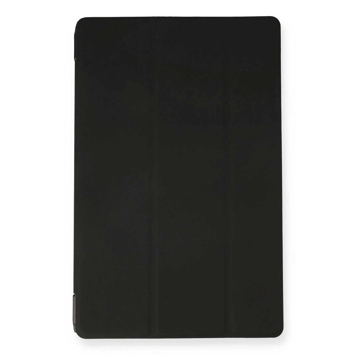 Üç katlama çizgili kapalı siyah tablet kılıfı, beyaz zemin üzerinde.