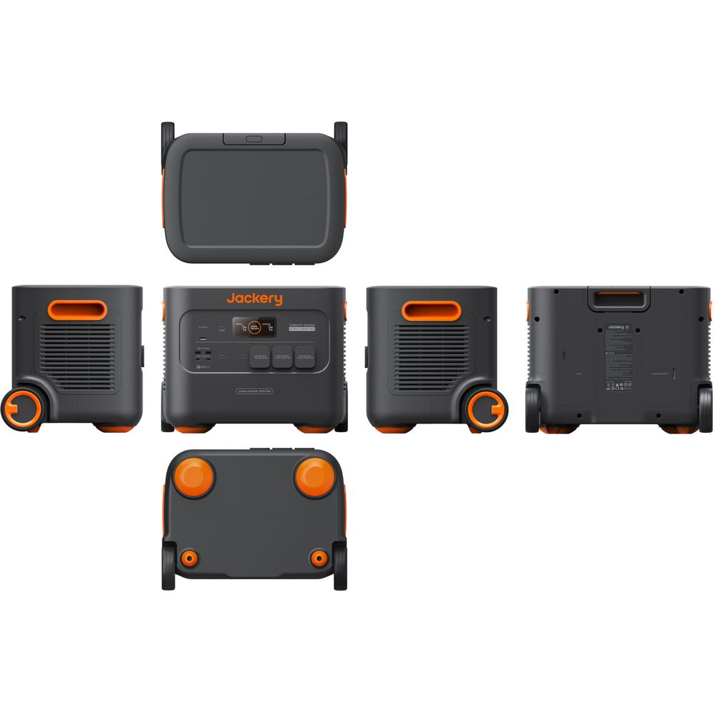 Ein tragbares Kraftwerk von Jackery mit Rädern und Griffen in Grau und Orange.