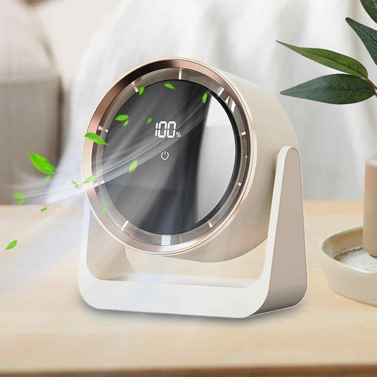 Ein kleiner Ventilator mit digitaler Anzeige, der 100% zeigt.