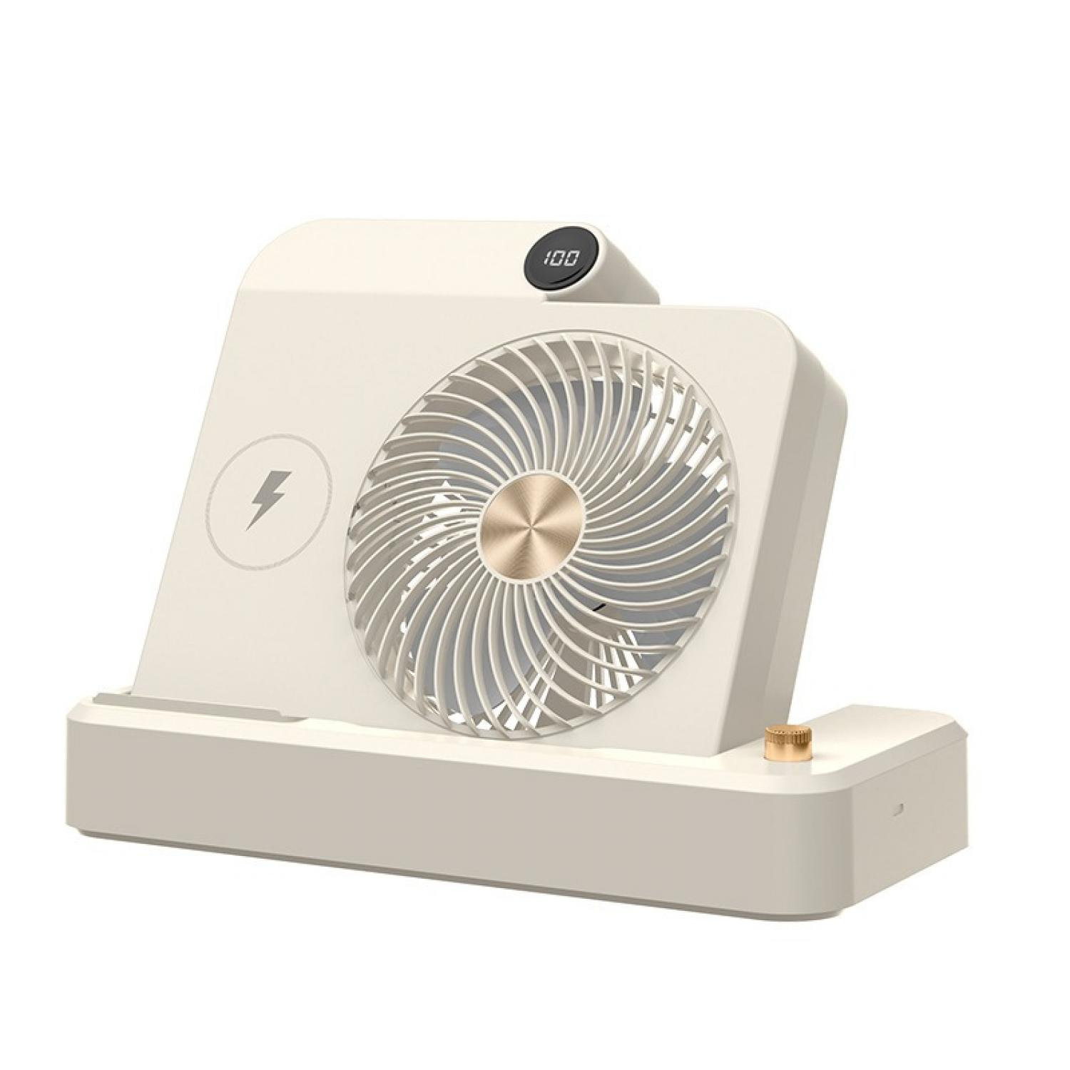 Ein beiger Ventilator mit Ladefunktion und digitaler Anzeige, auf weißem Hintergrund.