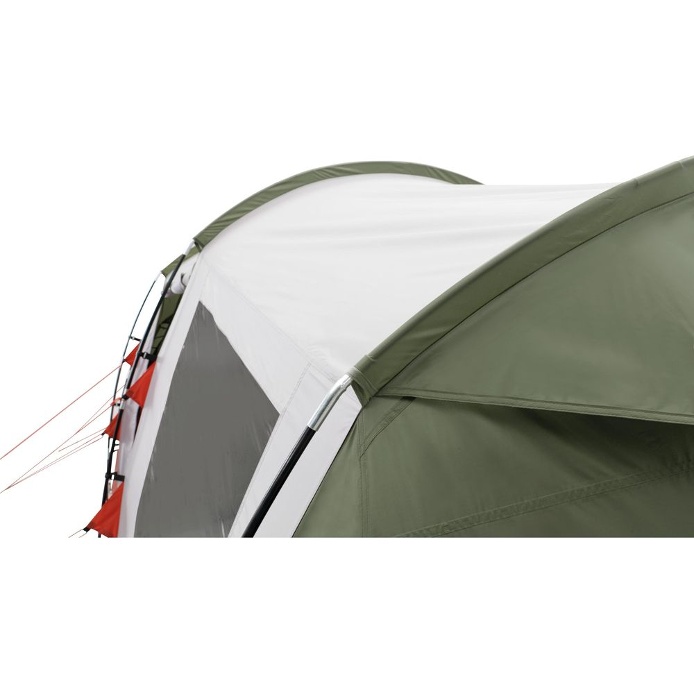 Primo piano di una tenda verde e bianca con punti di ancoraggio rossi e finestra scura.