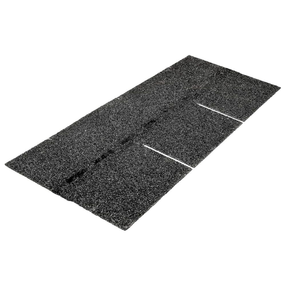 Bardeaux d'asphalte gris foncé avec une surface texturée et des marques blanches.
