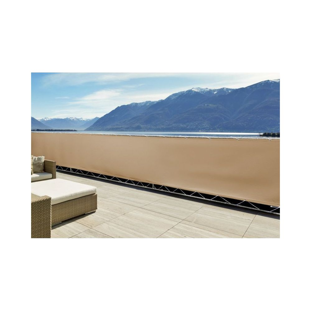 Écran d'intimité beige sur balcon avec vue sur montagnes et lac.