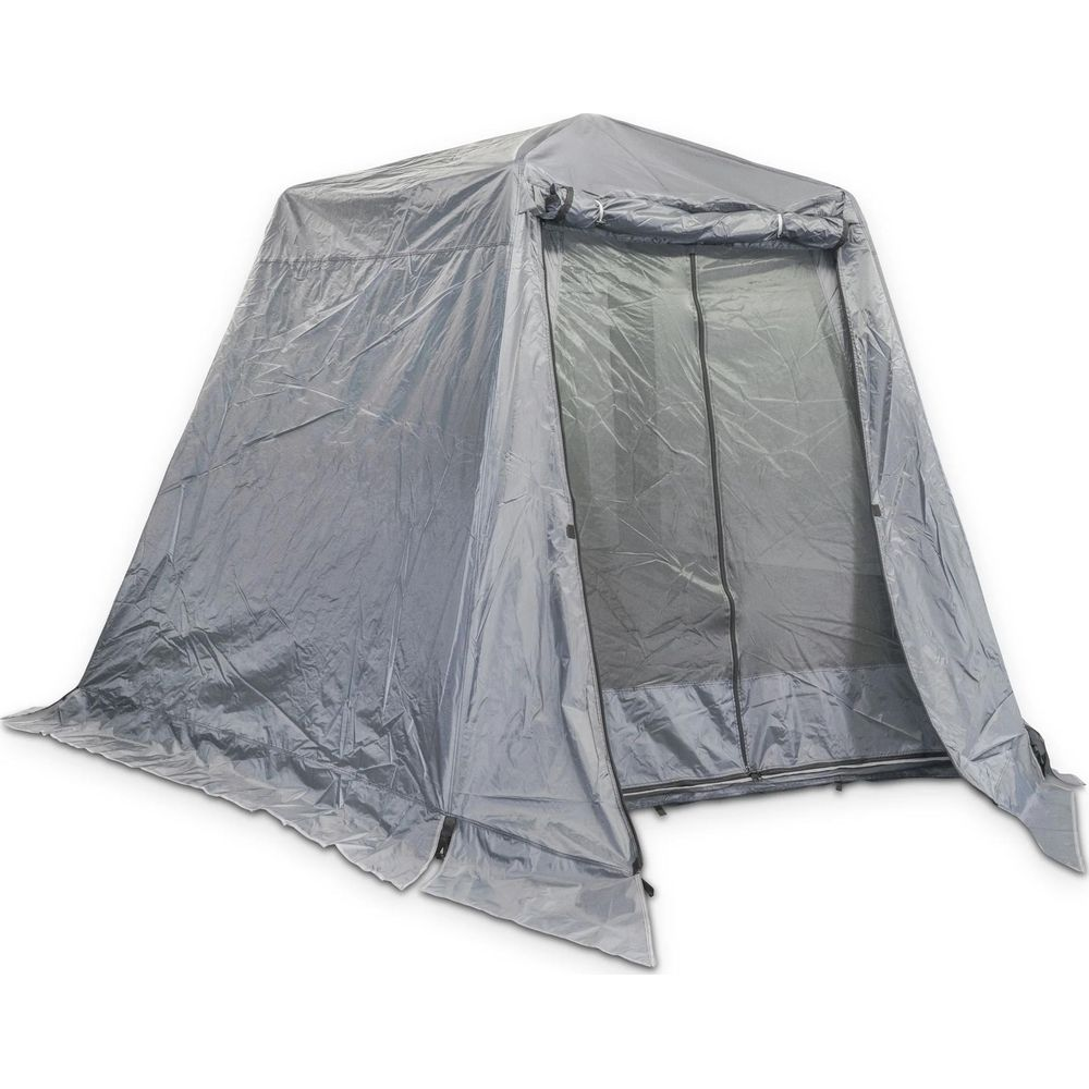 Una tenda grigia con due ingressi con zip, su sfondo bianco.