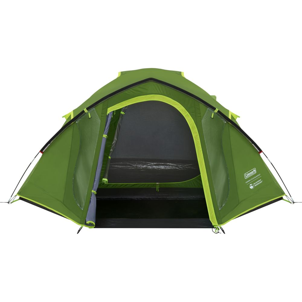 Una tenda da campeggio verde brillante con accenti neri e giallo neon si erge su uno sfondo bianco. L'ingresso della tenda è aperto, rivelando un interno scuro.