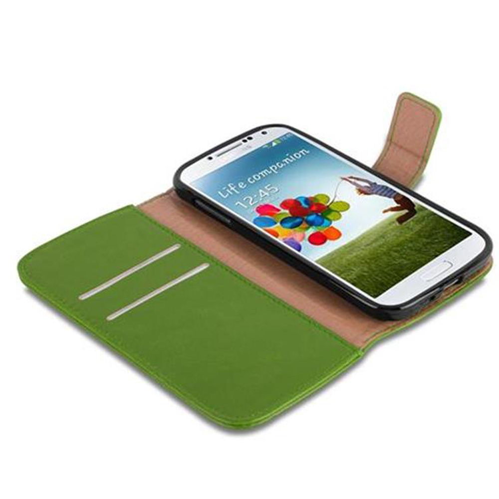 Una custodia in pelle verde con uno smartphone che mostra un uomo con palloncini colorati.