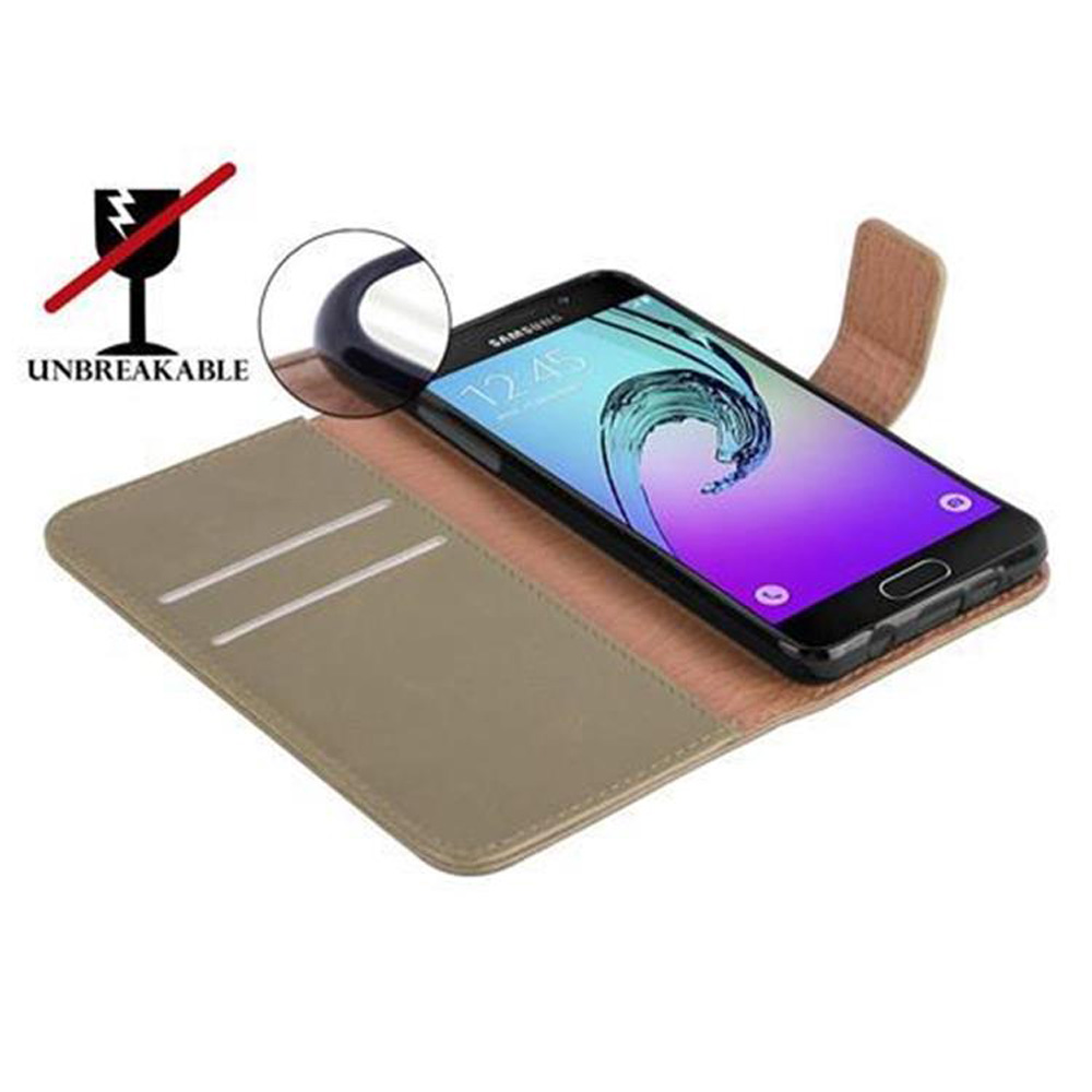 Un smartphone negro descansa en una funda marrón. Un símbolo de 'irrompible' está abajo a la izquierda.