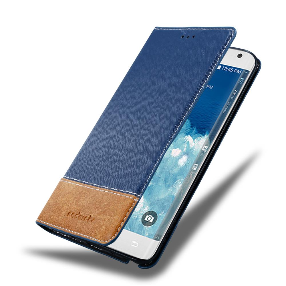 Blaues Handy-Cover mit braunem Lederakzent, das ein Smartphone schützt.