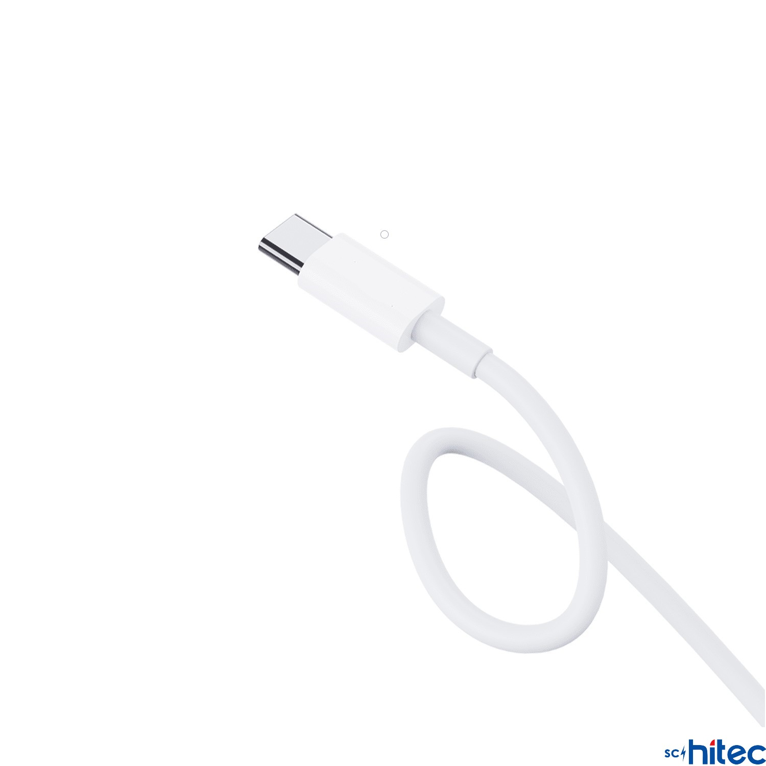 Gümüş konektörlü beyaz USB-C kablosu beyaz arka plan üzerinde.