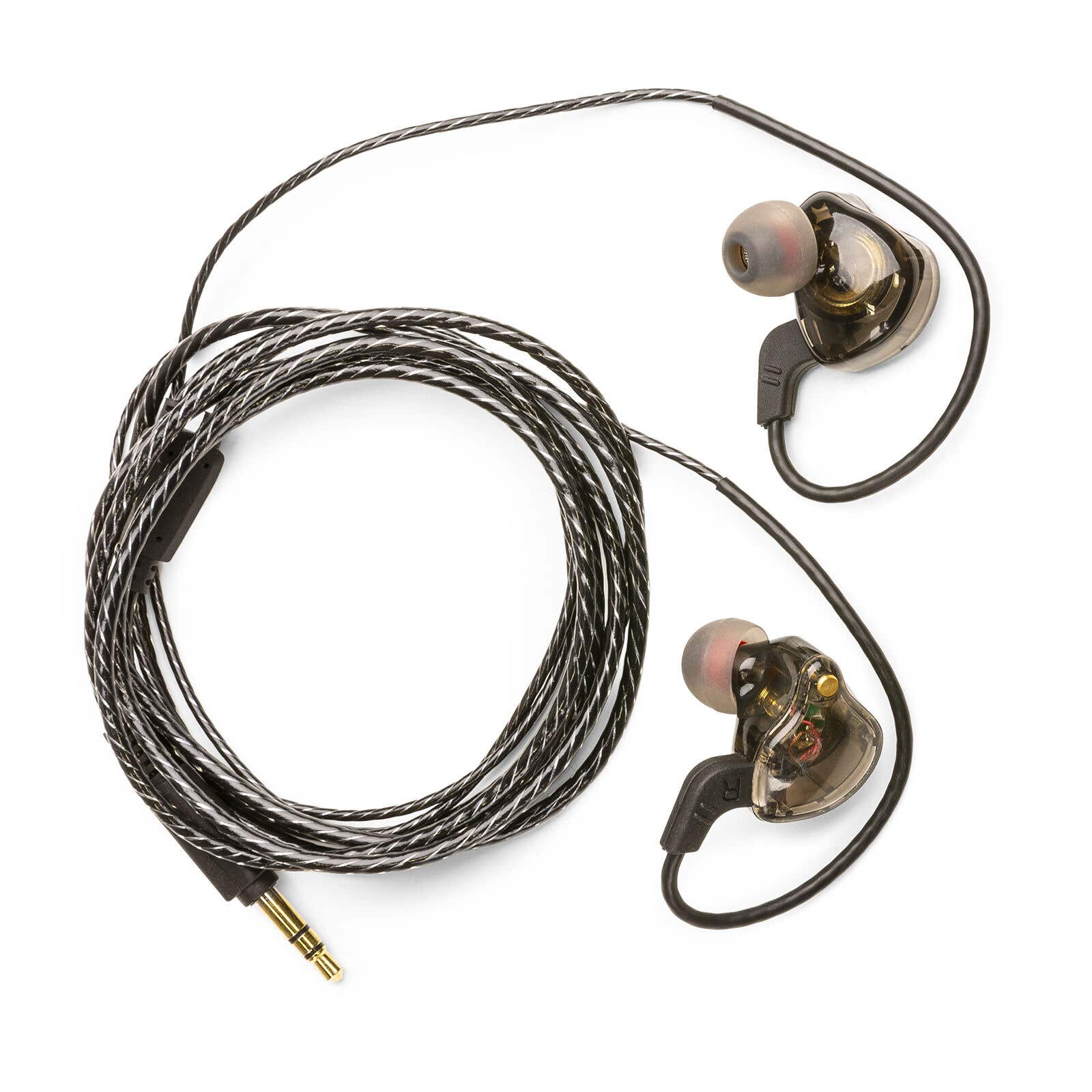 Un par de auriculares transparentes intrauditivos con cable trenzado y conector jack.