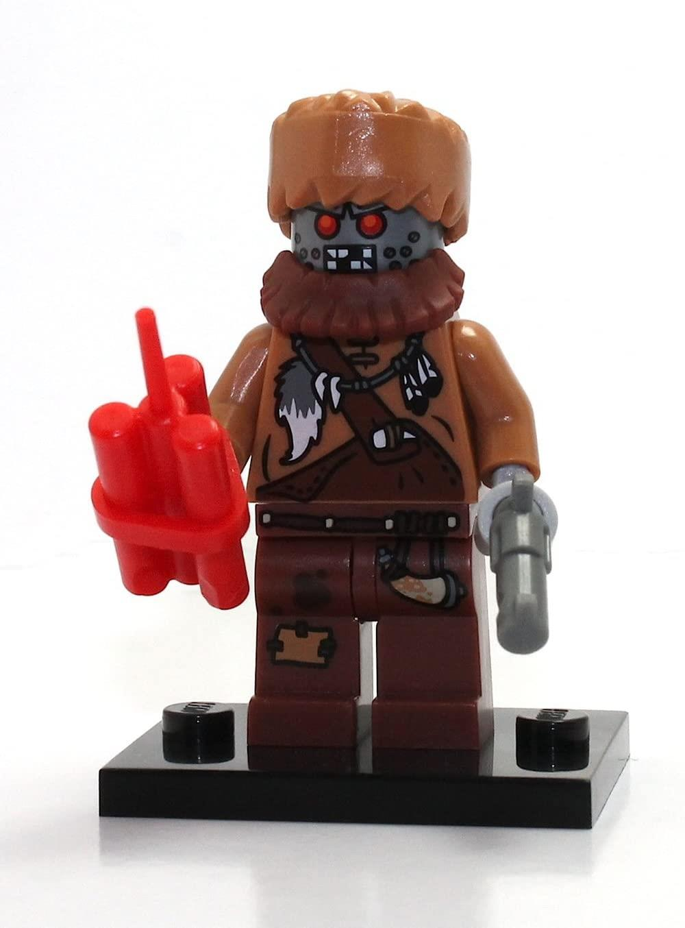 Kahverengi şapkalı, kırmızı gözlü Lego zombi figürin, dinamit ve silah tutuyor.