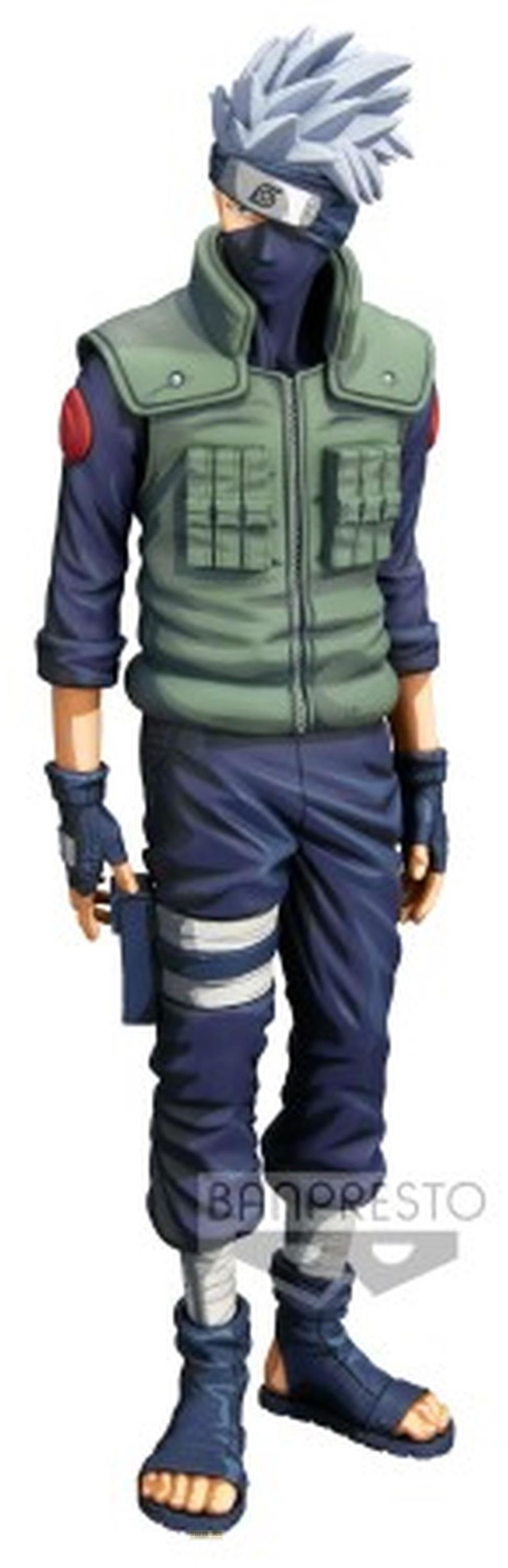 Statue von Kakashi Hatake mit grauem Haar, Maske, grüner Weste und blauer Kleidung.