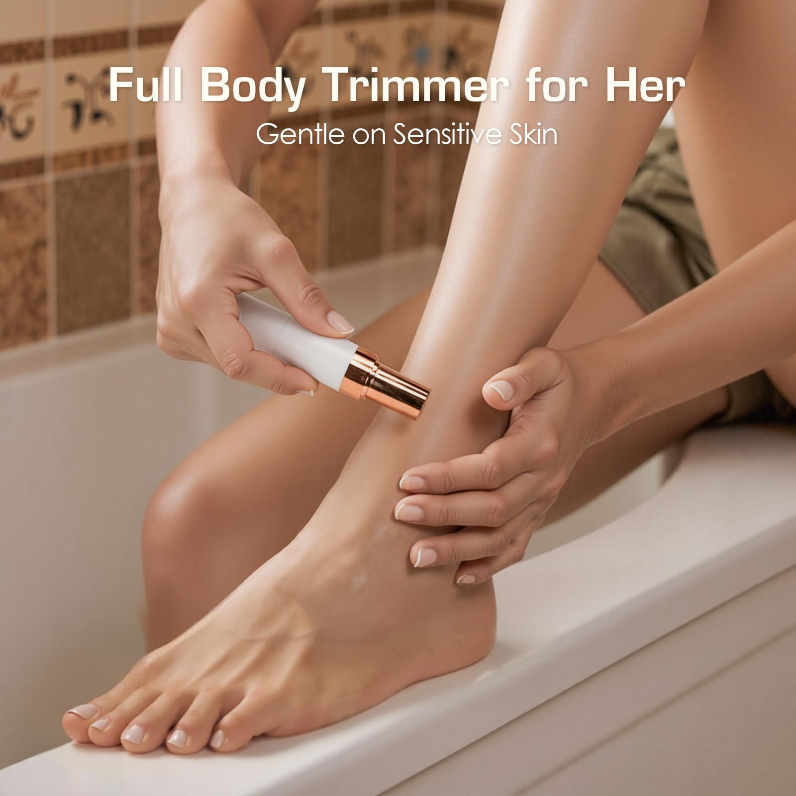Eine Frau benutzt einen Körpertrimmer am Bein, sitzt auf der Badewanne.