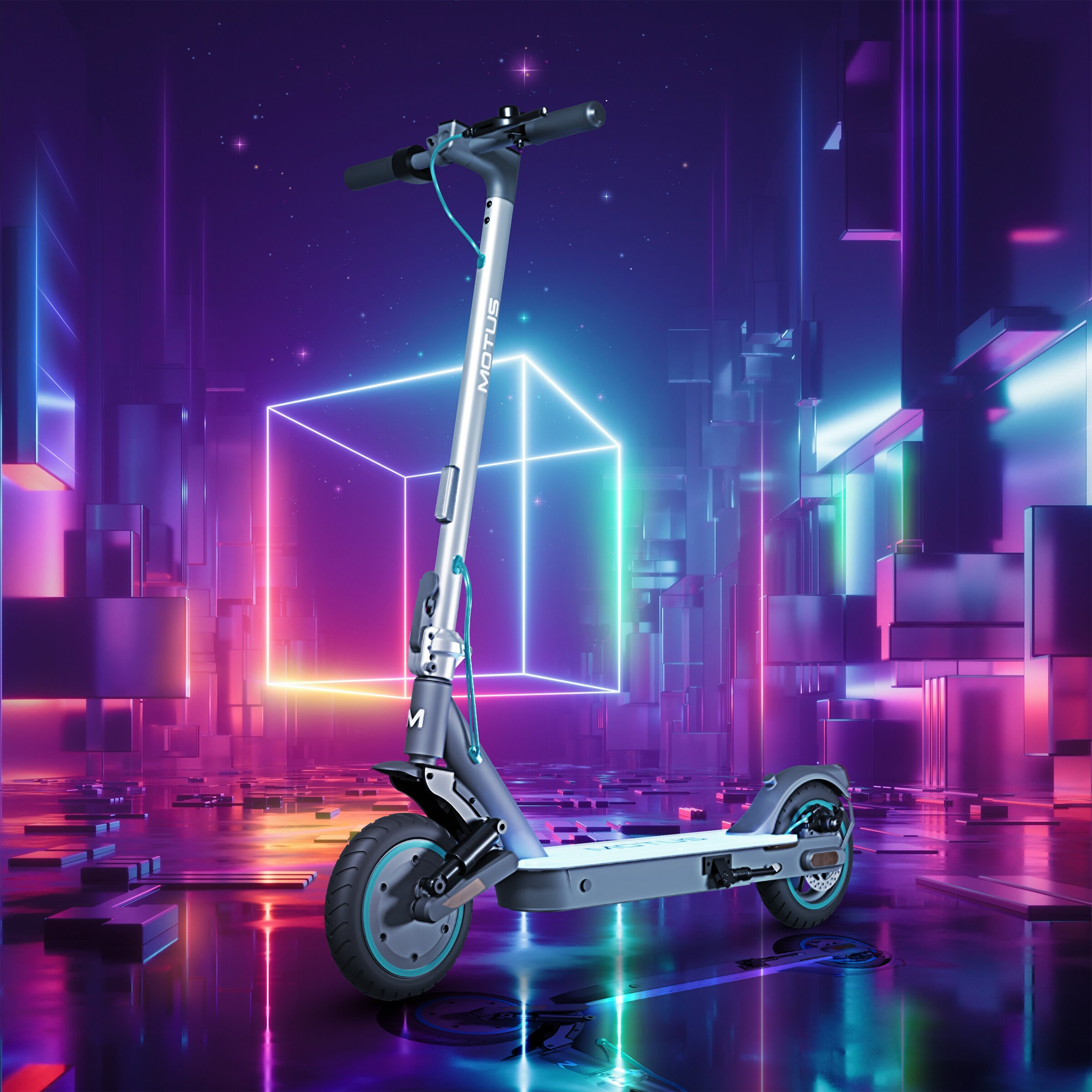 Uno scooter elettrico argentato su uno sfondo di città futuristica con luci al neon.