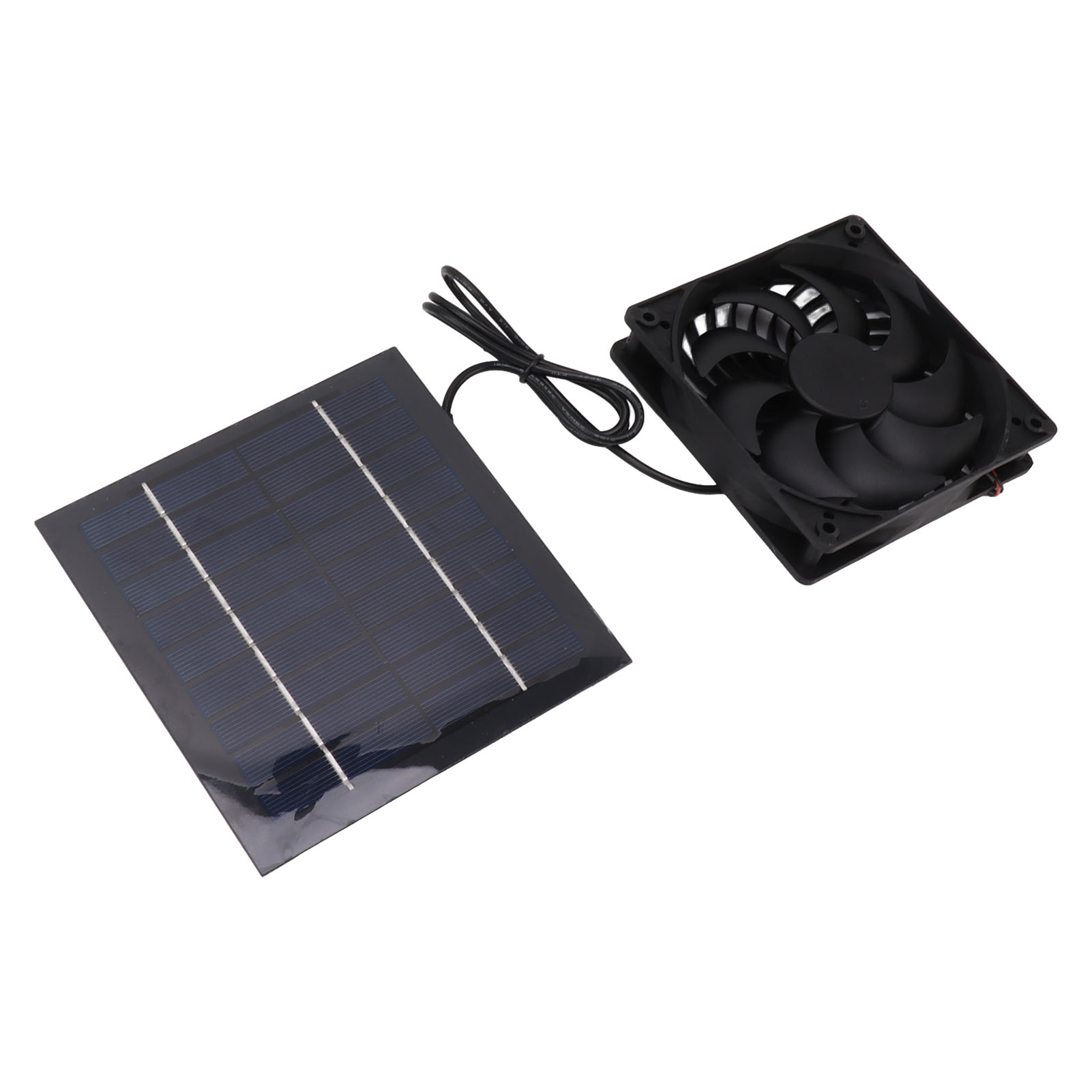 Ein schwarzer Lüfter und ein kleines Solarpanel mit Kabel auf weißem Hintergrund.