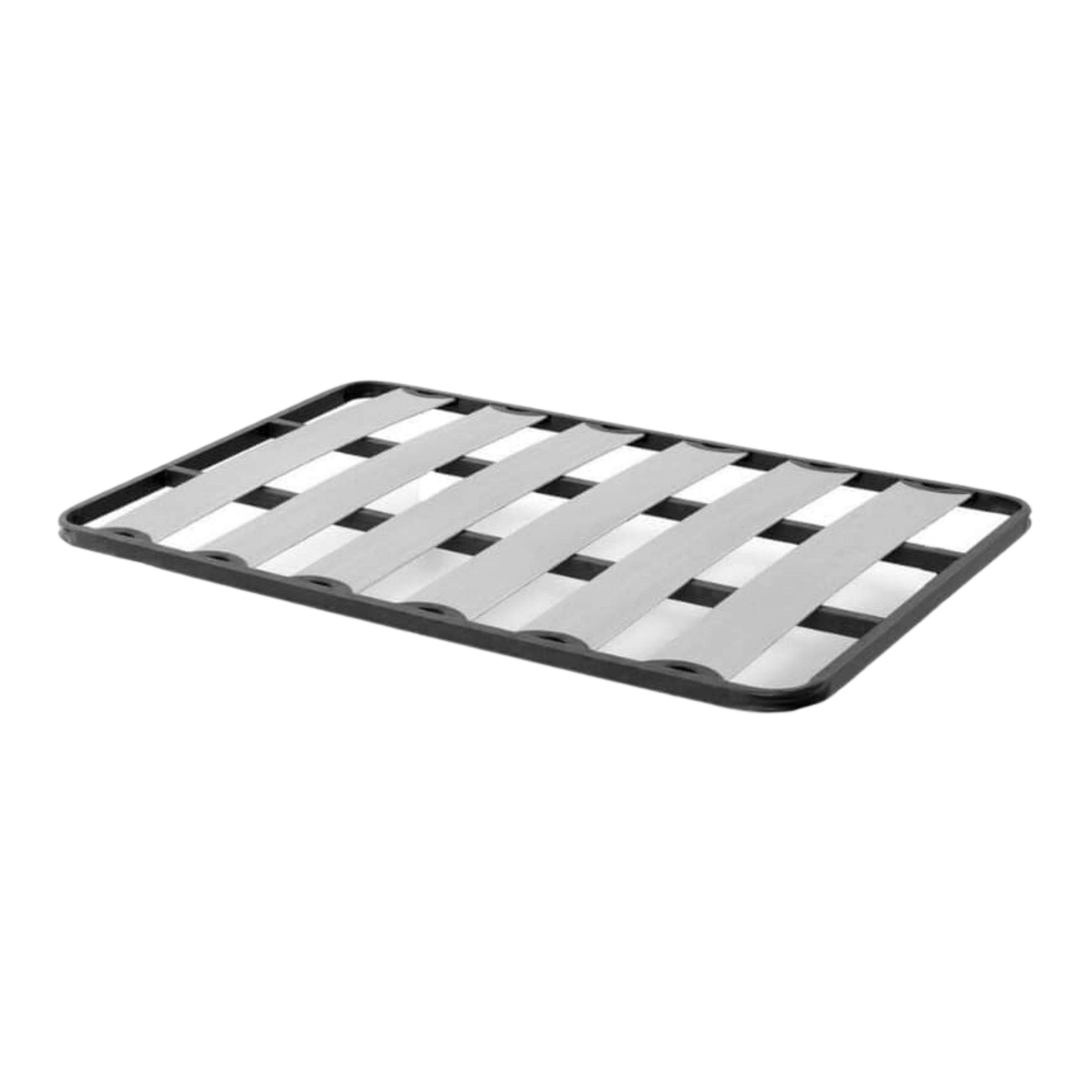 Una base de cama de metal con correas de tela, sobre fondo blanco.