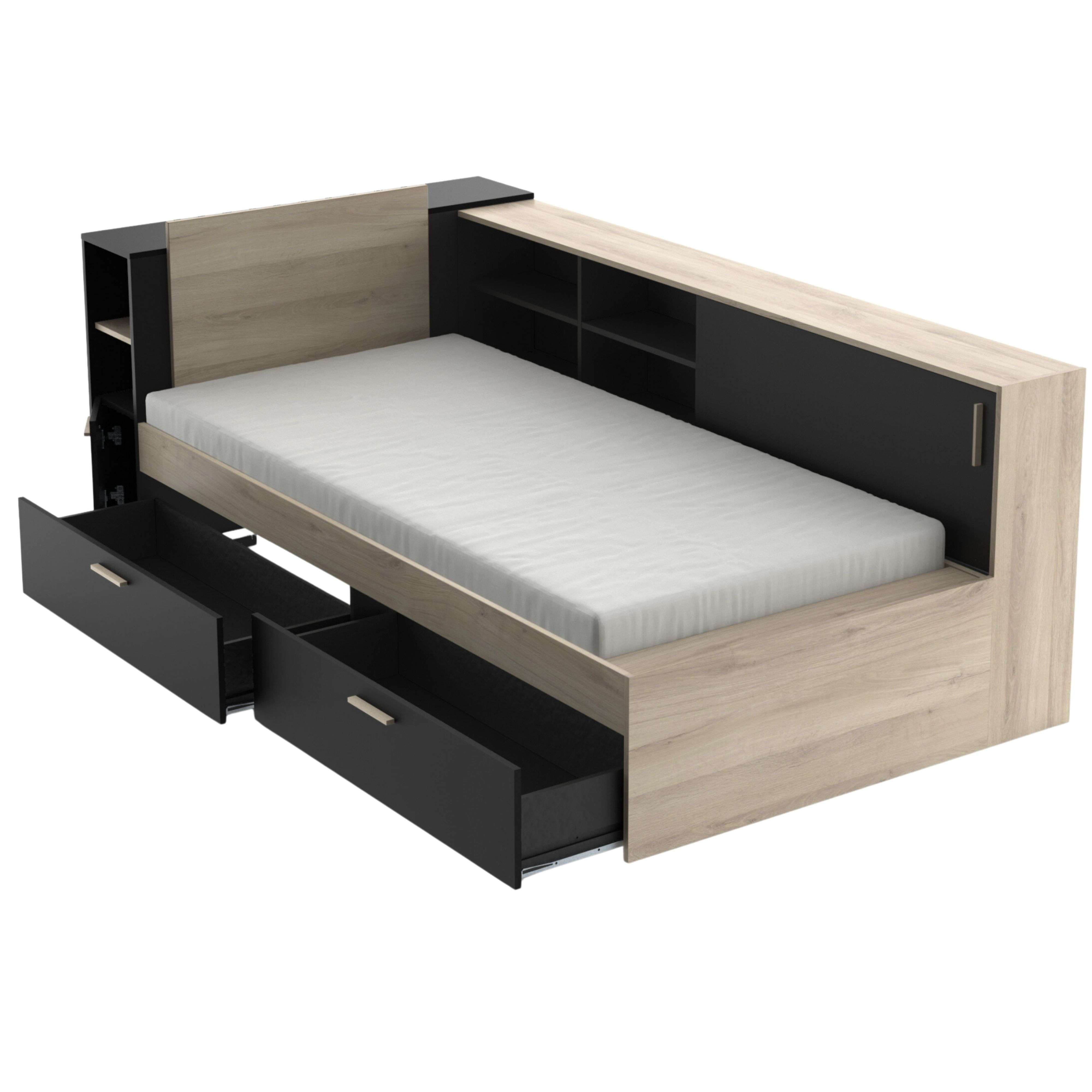 Cama con acabado en madera y cajones negros, somier de lamas y estante.