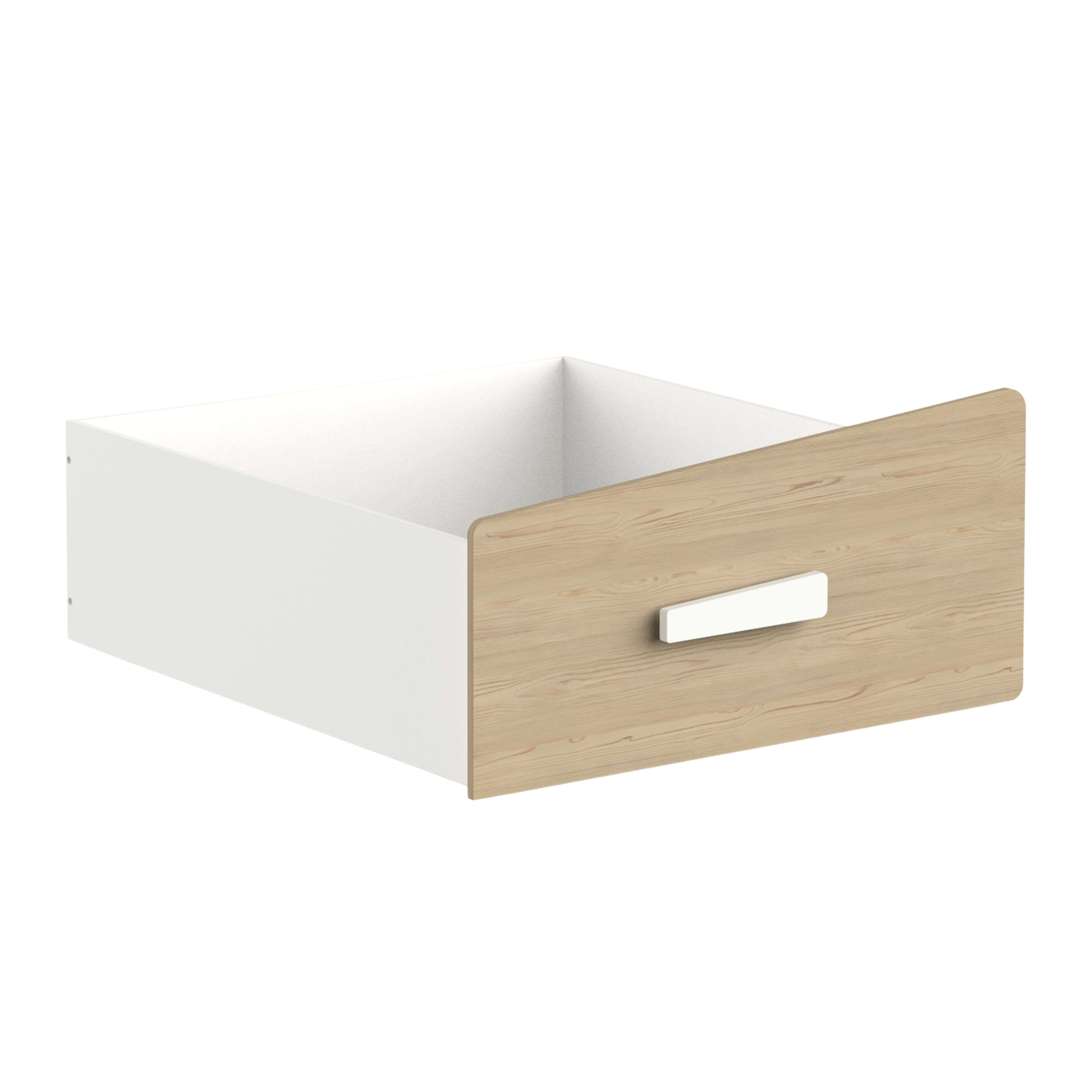 Un cajón blanco con frente de madera y tirador.